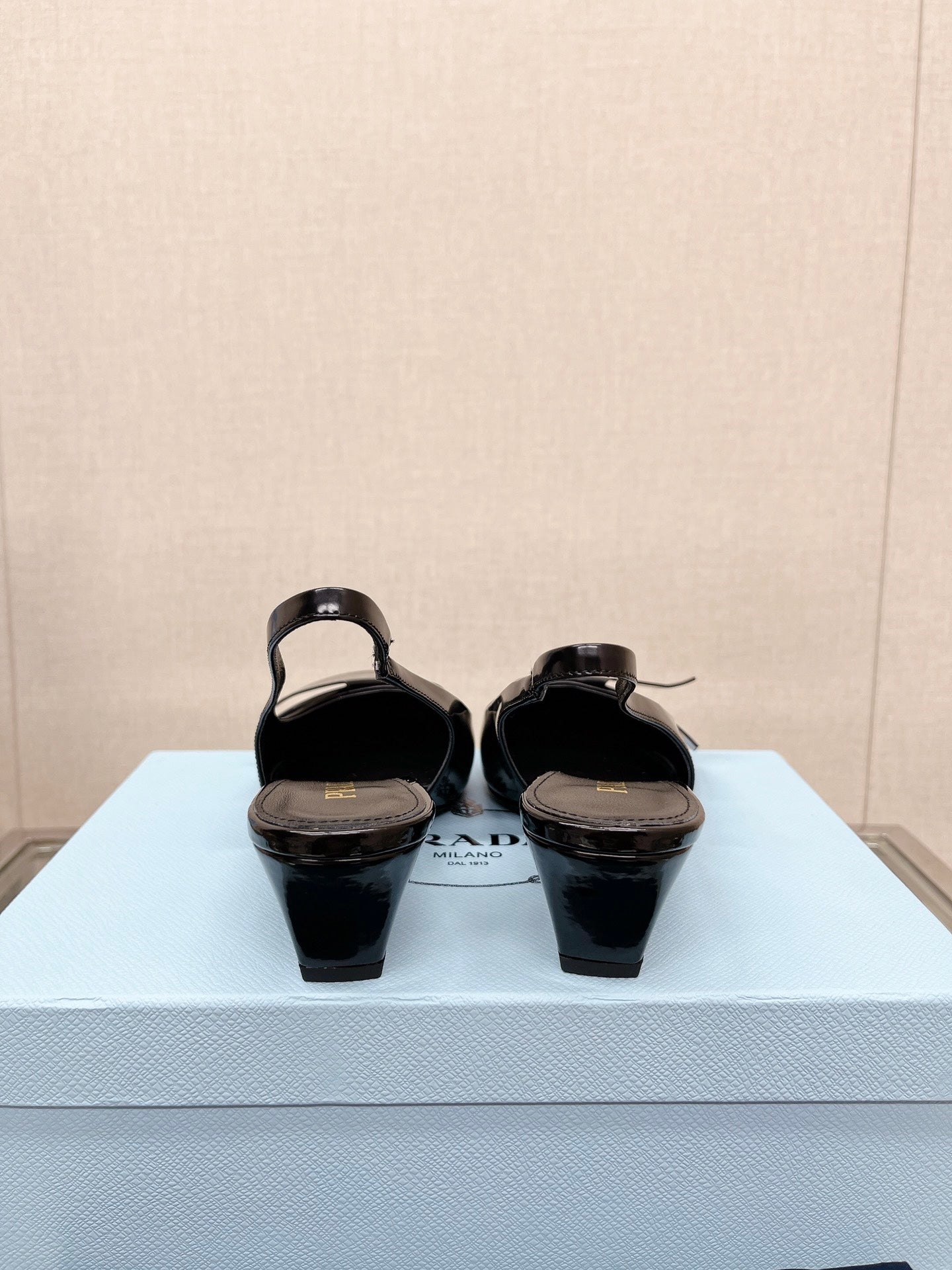 PRADA-082Shoes