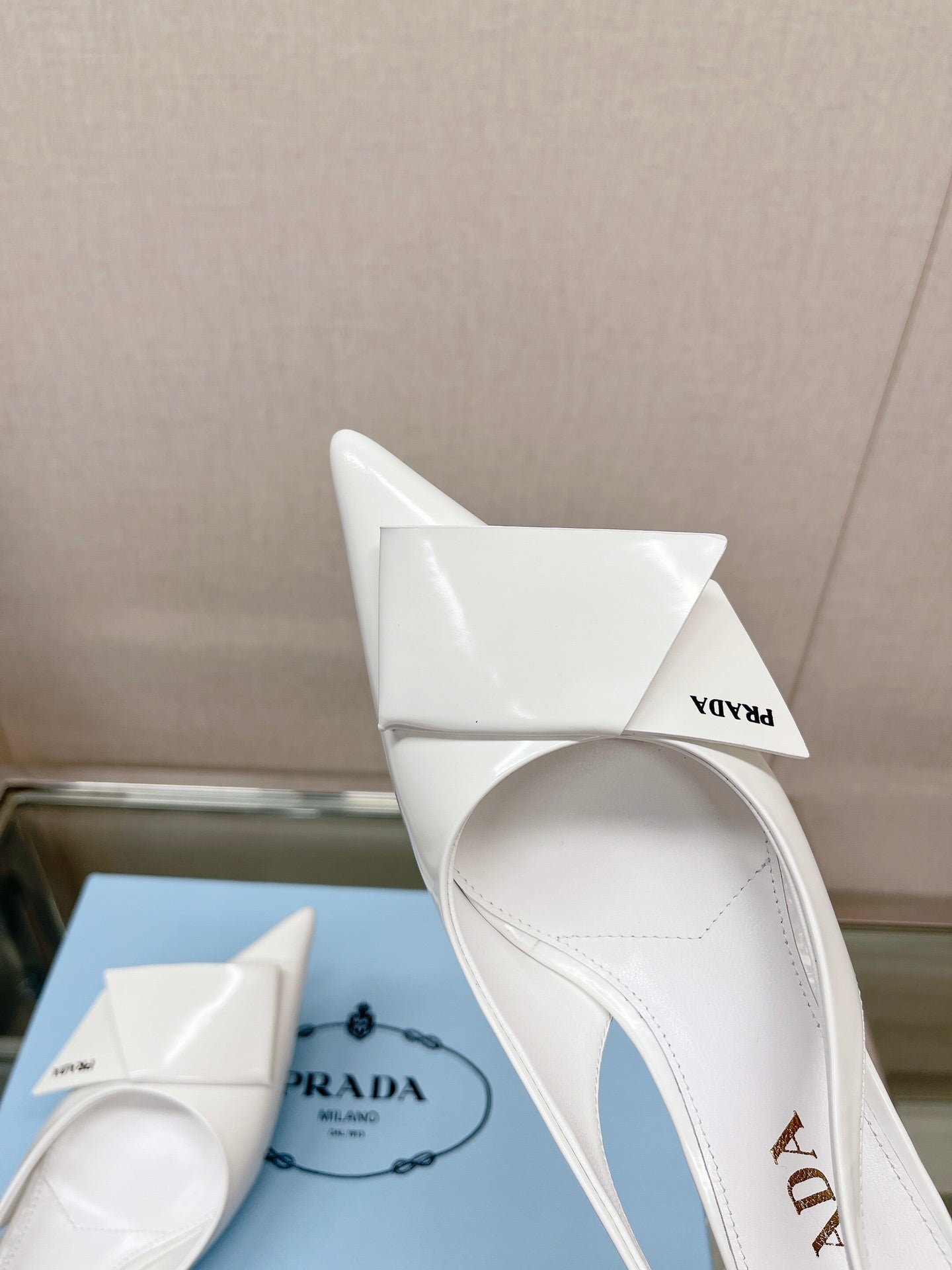 PRADA-083Shoes