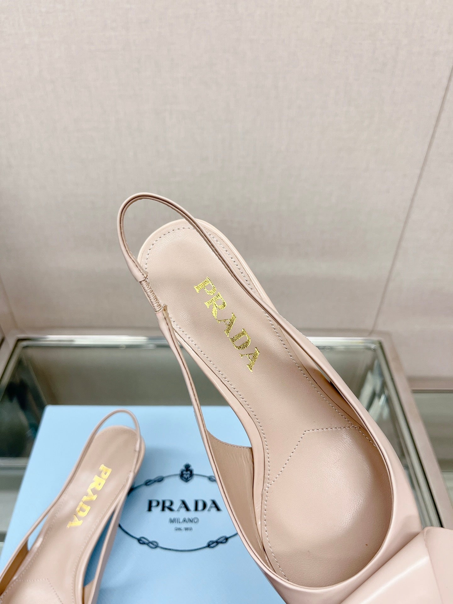 PRADA-085Shoes