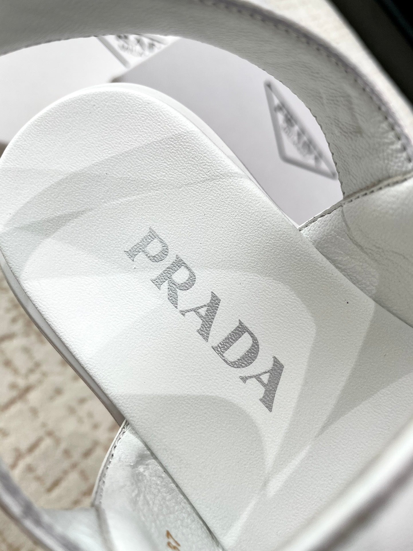 PRADA-087Shoes