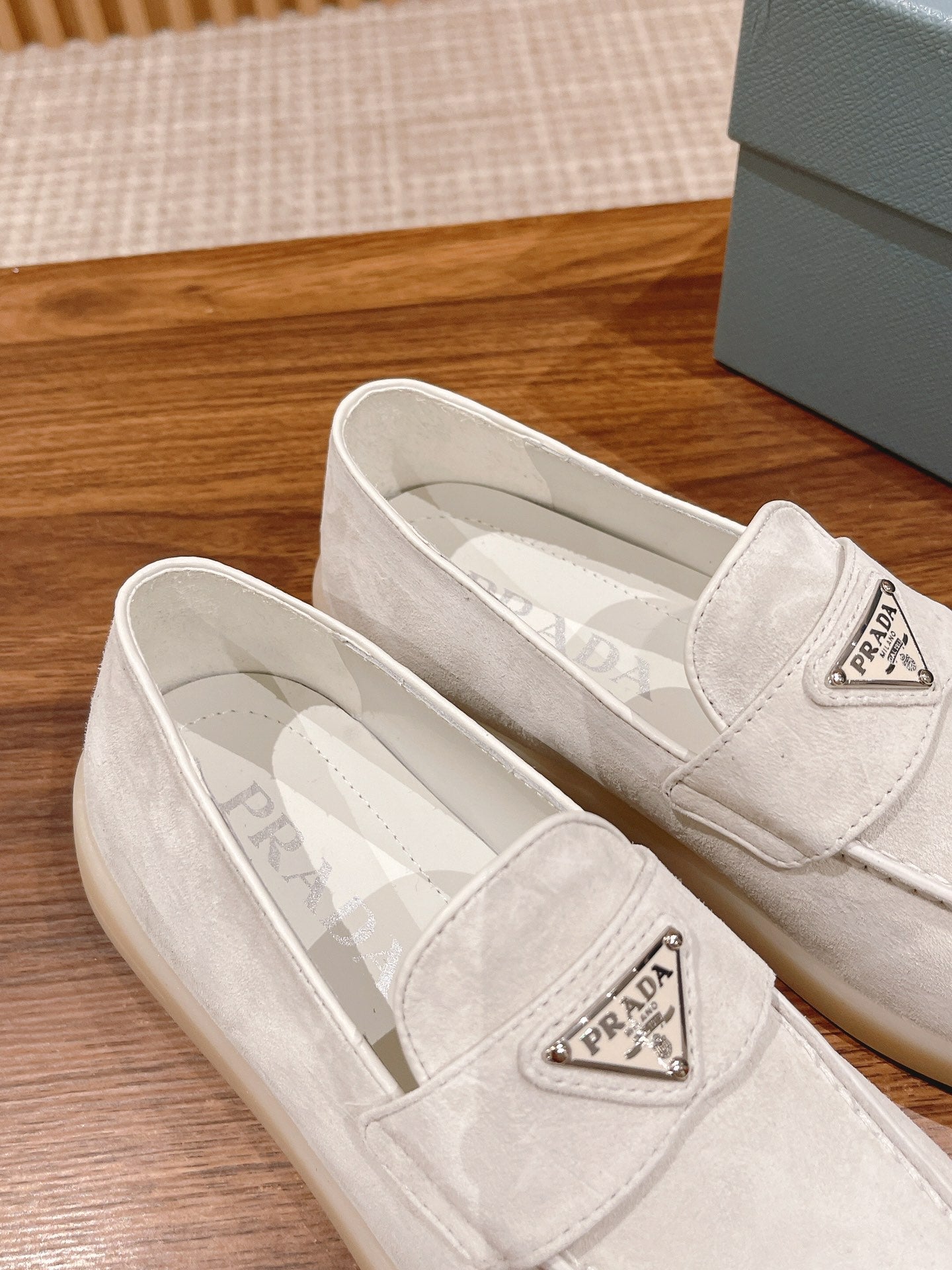 PRADA-092Shoes