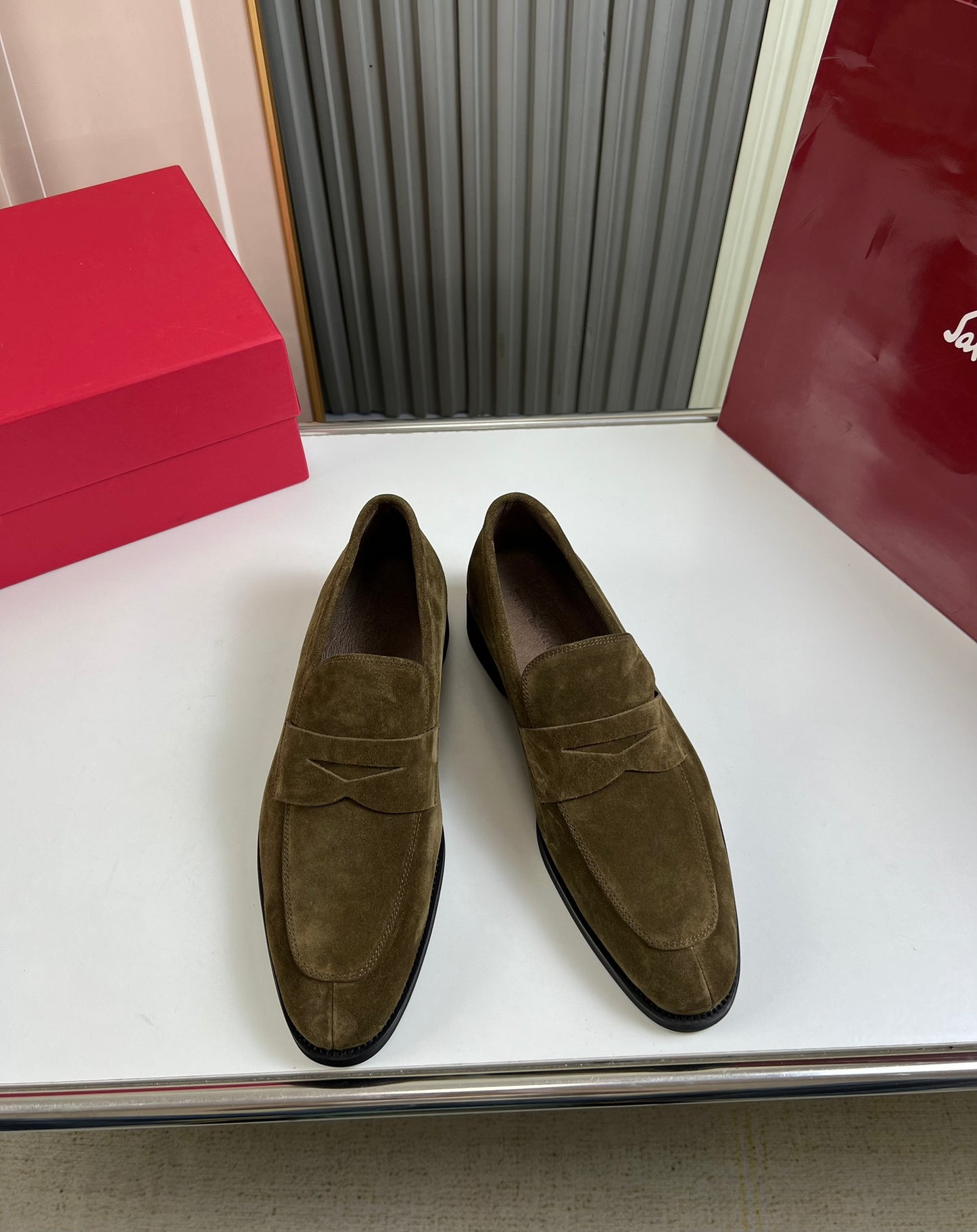 Ferragamo-047Shoes