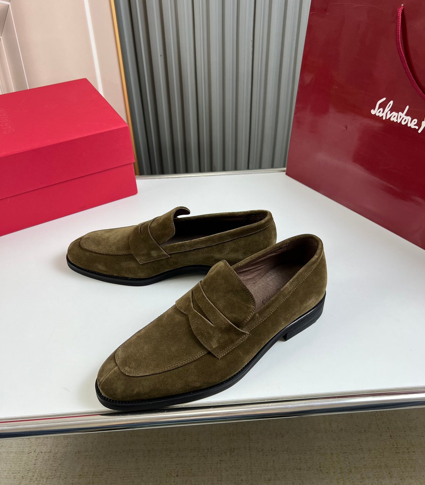 Ferragamo-047Shoes
