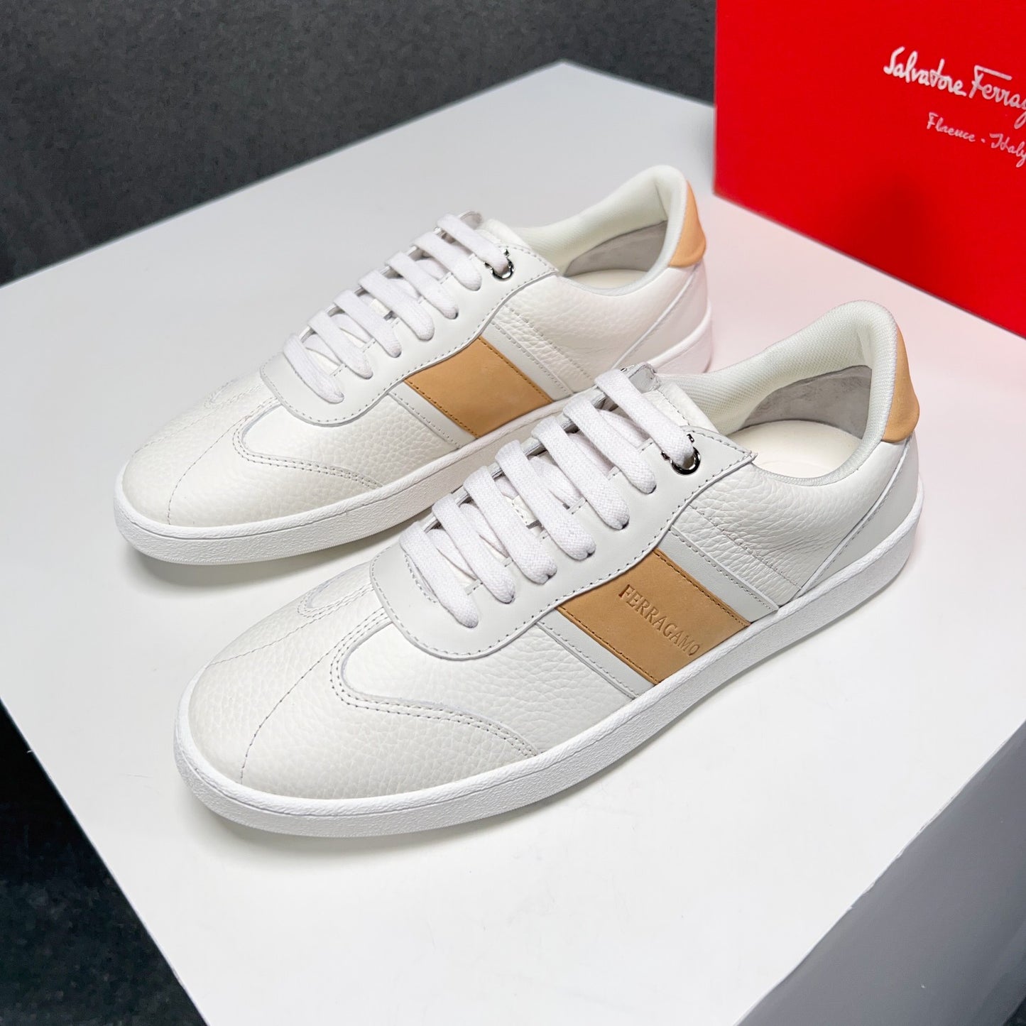 Ferragamo-070Shoes