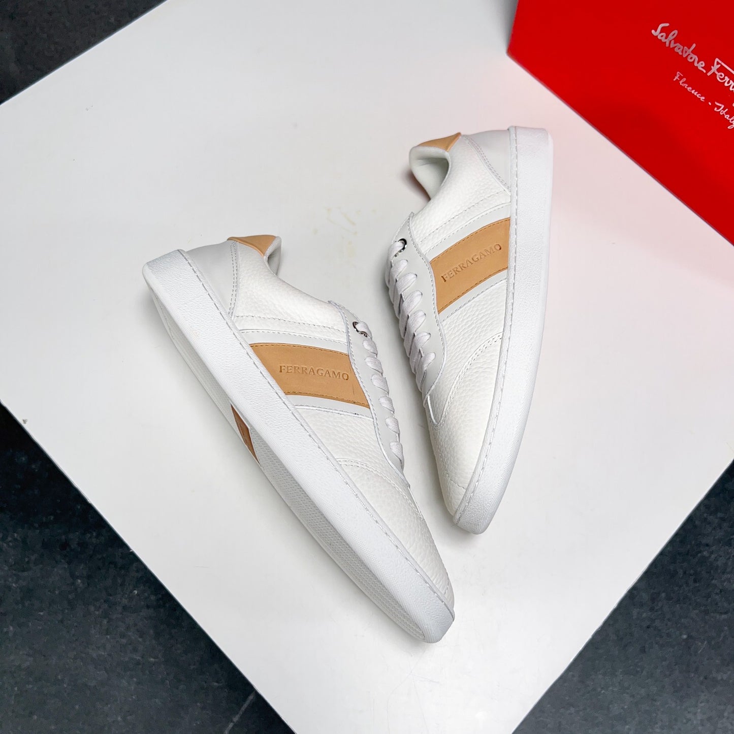 Ferragamo-070Shoes