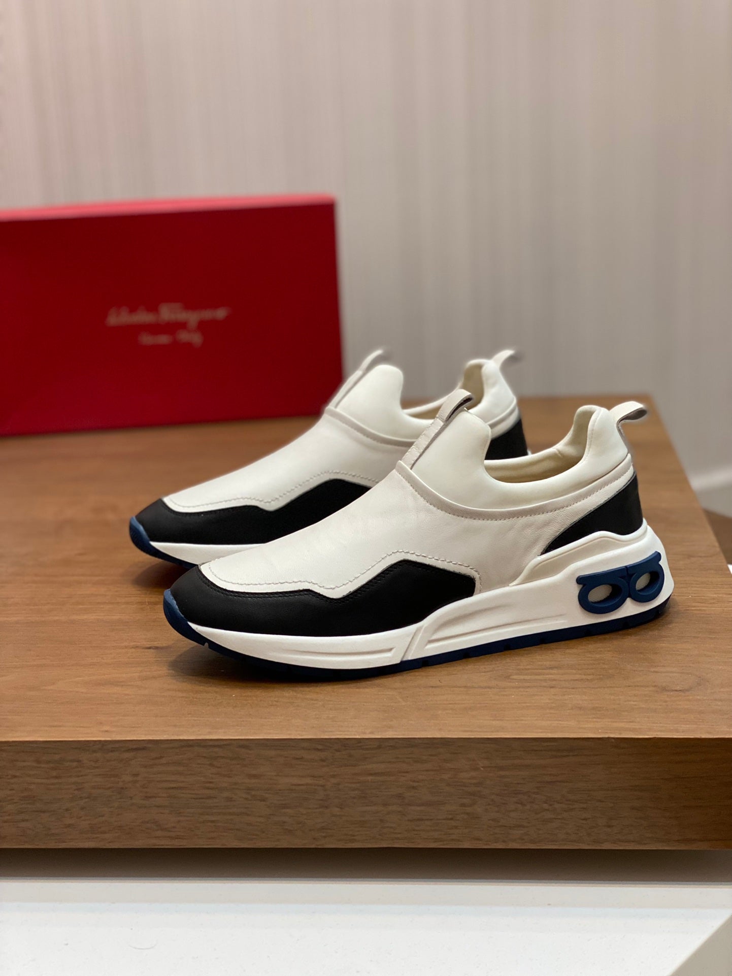 Ferragamo-081Shoes