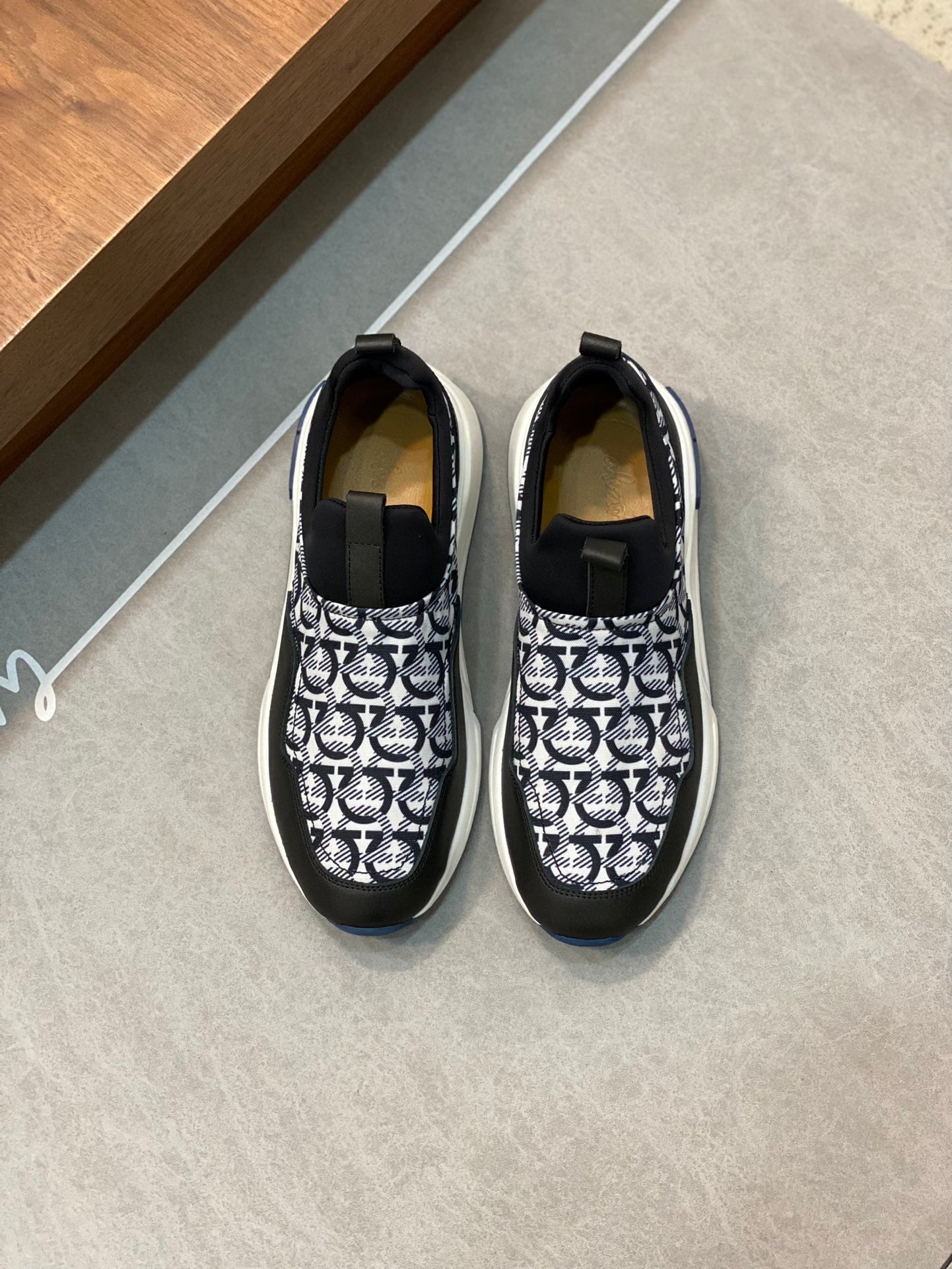 Ferragamo-084Shoes