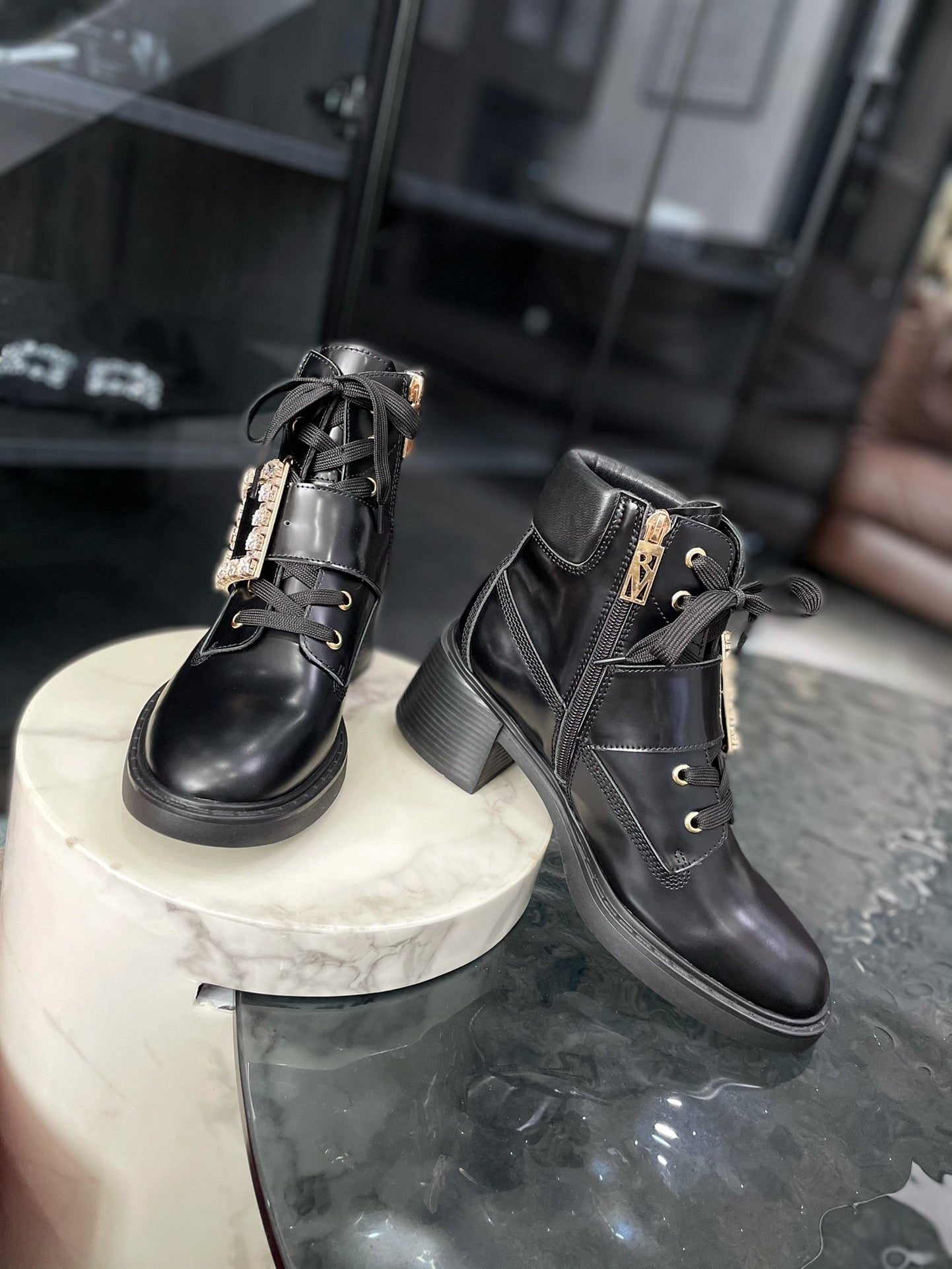 RV-003Shoes