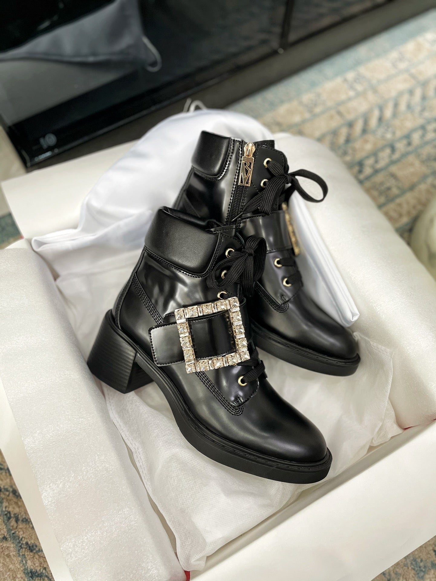 RV-003Shoes