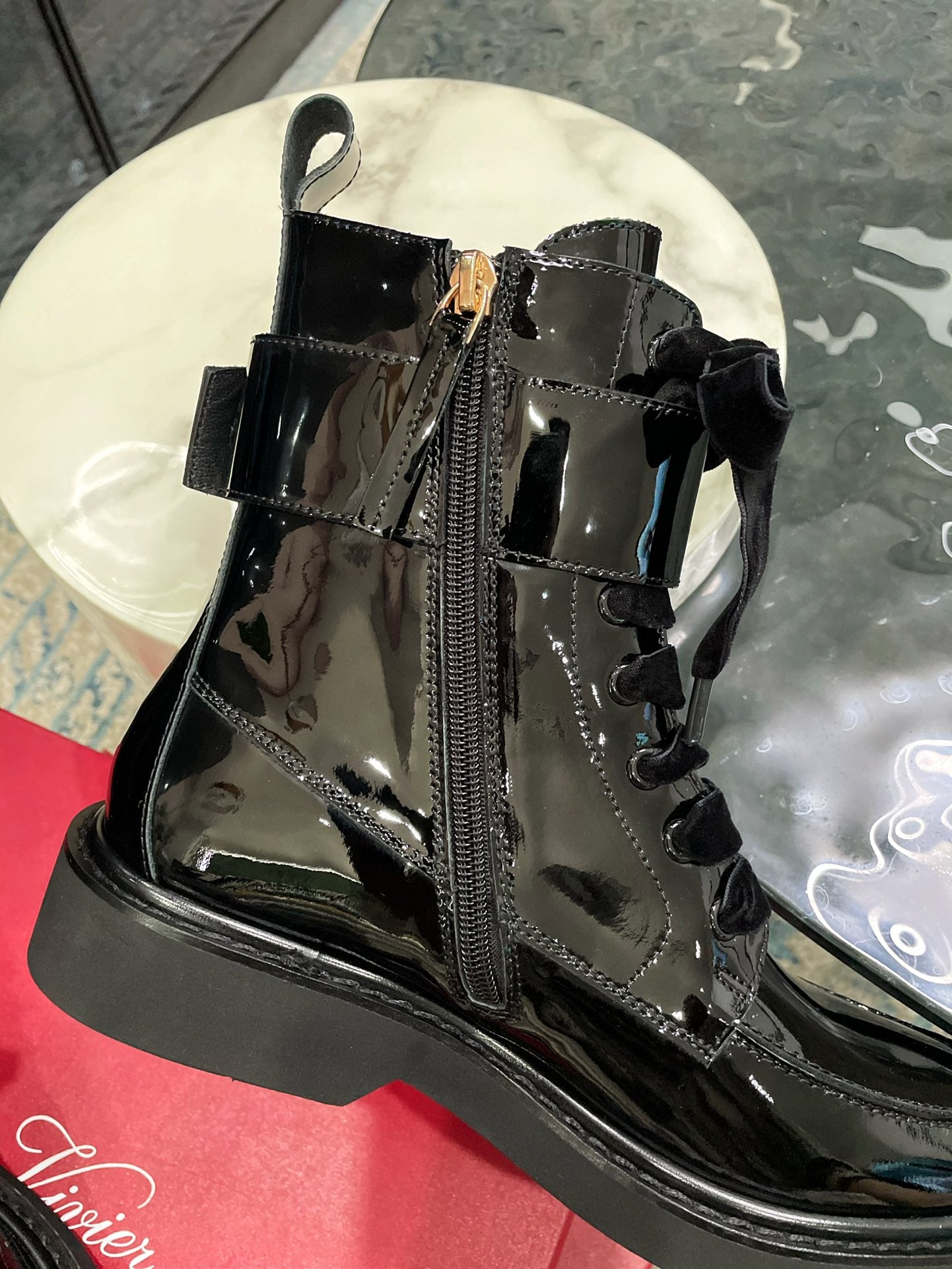 RV-005Shoes