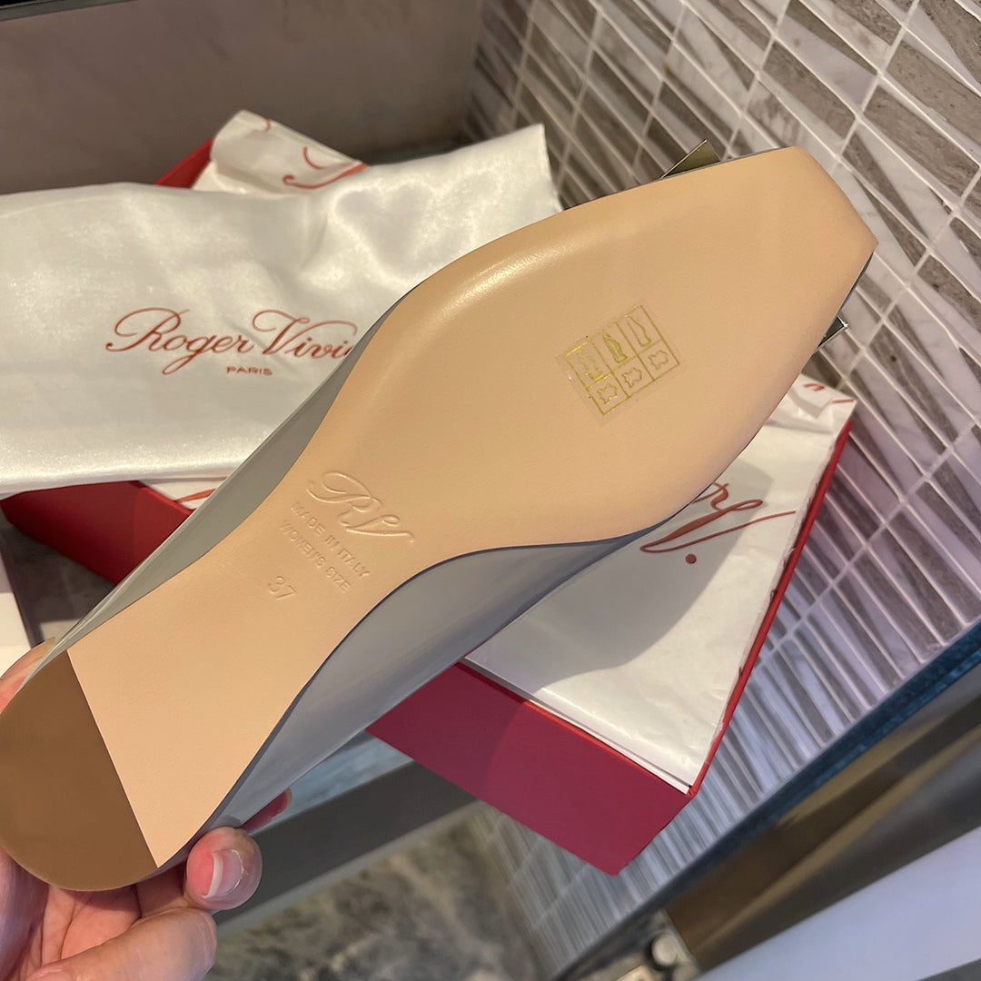 RV-048Shoes