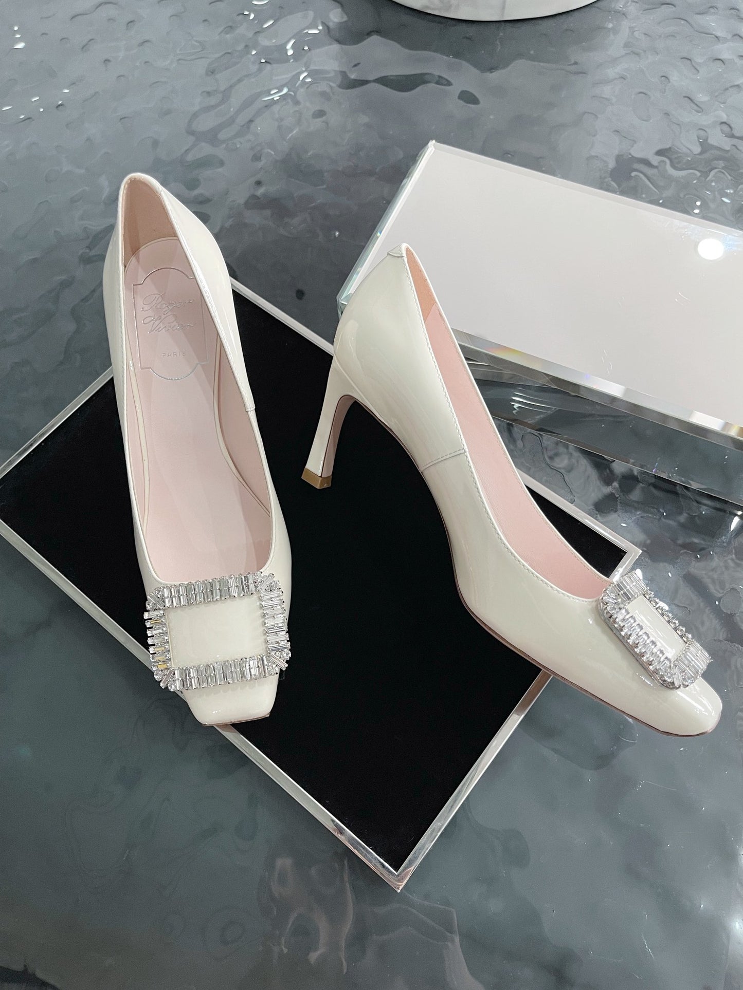 RV-075Shoes
