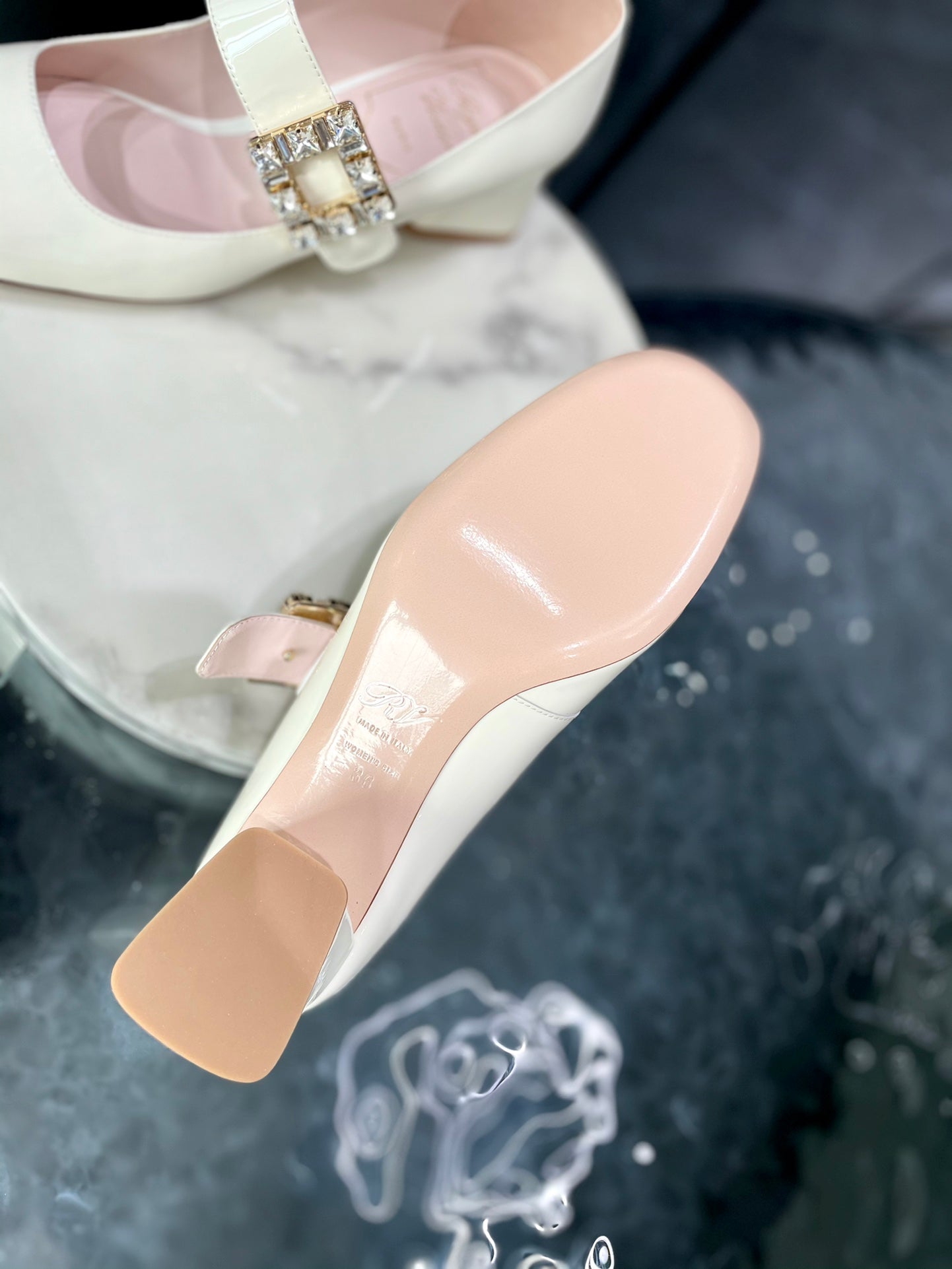 BV-047Shoes