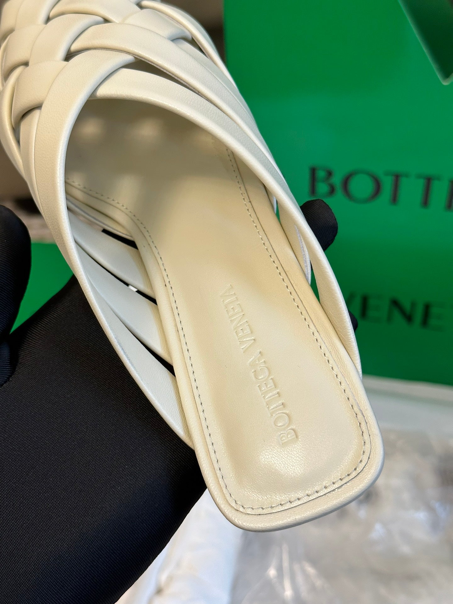 BV-065Shoes