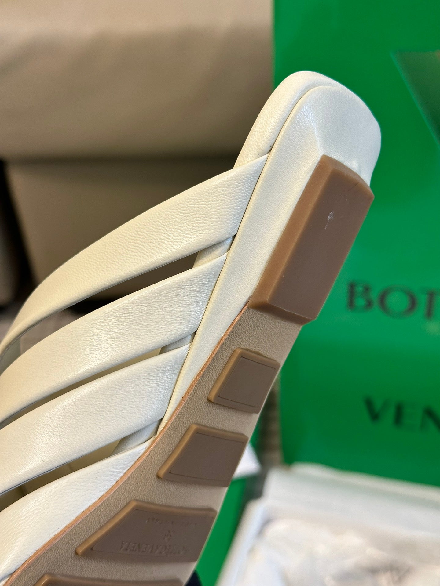 BV-065Shoes