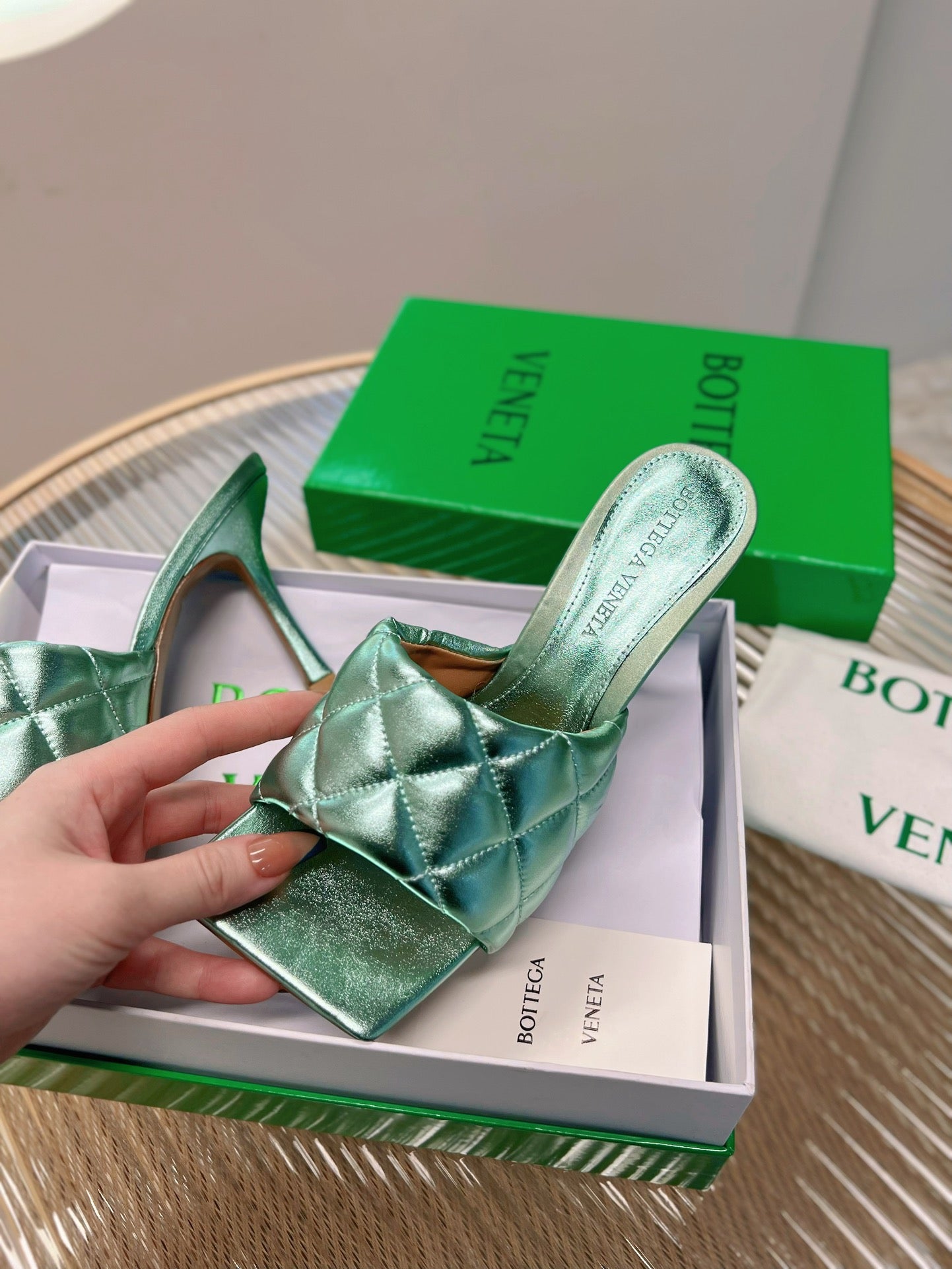BV-081Shoes