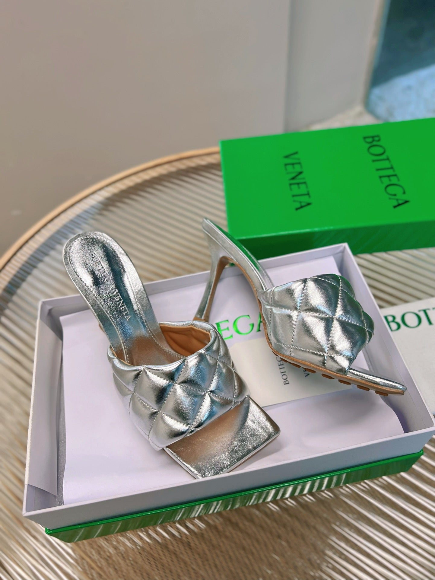 BV-082Shoes