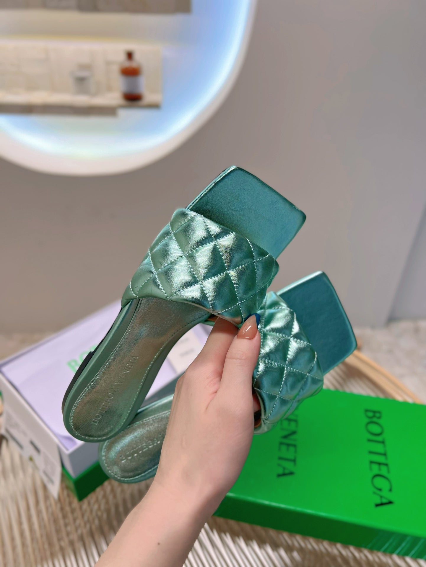 BV-084Shoes