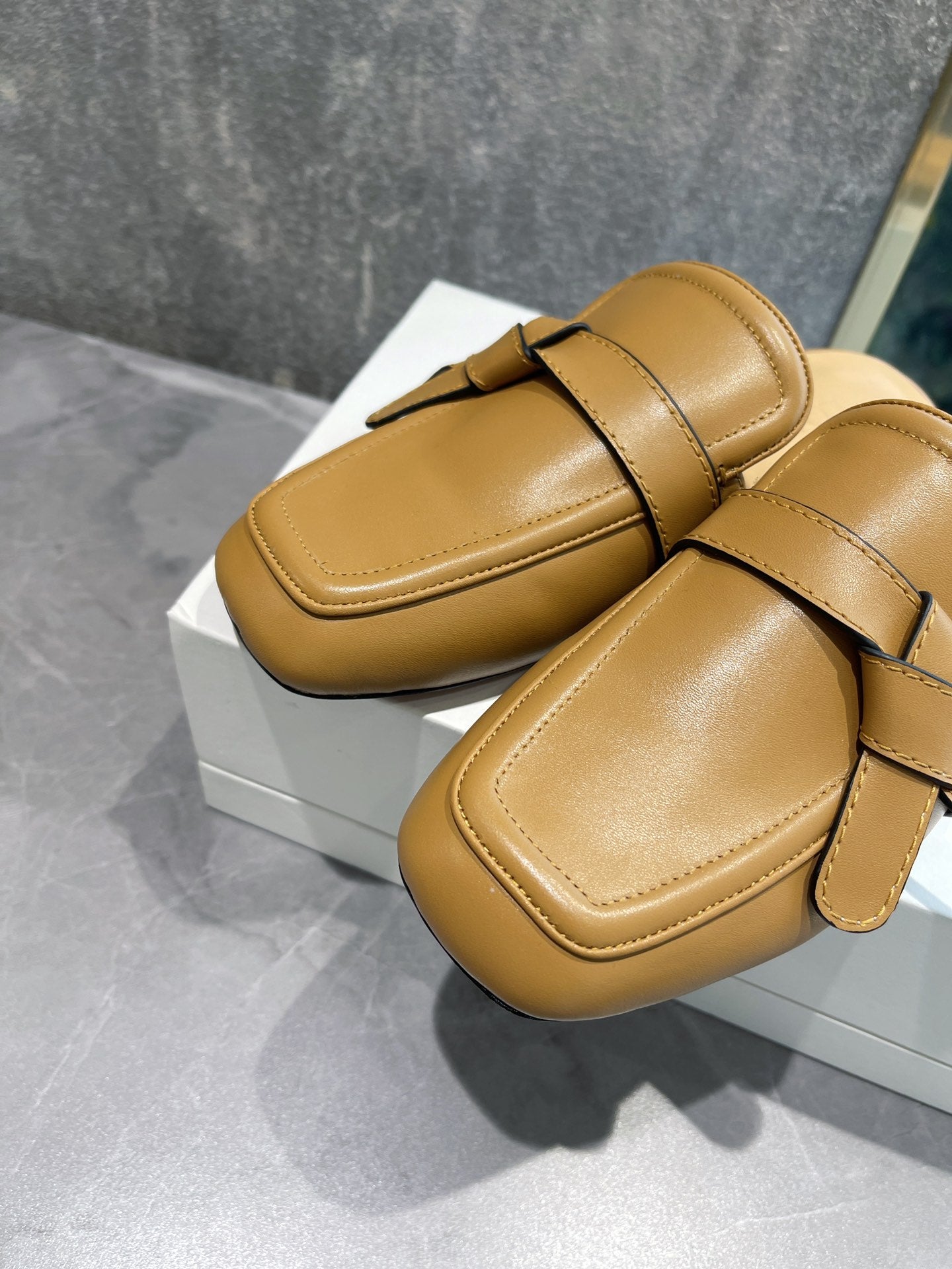 LOEWE -058Shoes