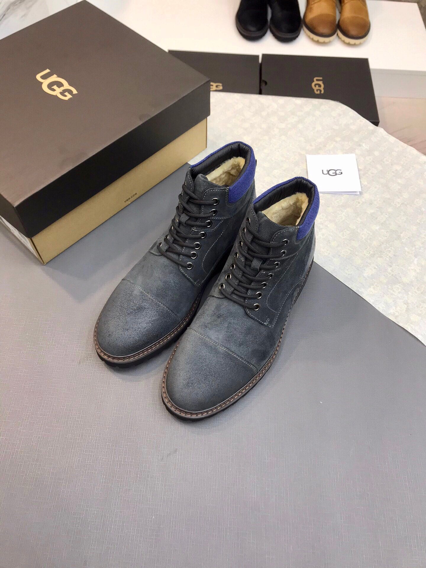 UGG-055Shoes
