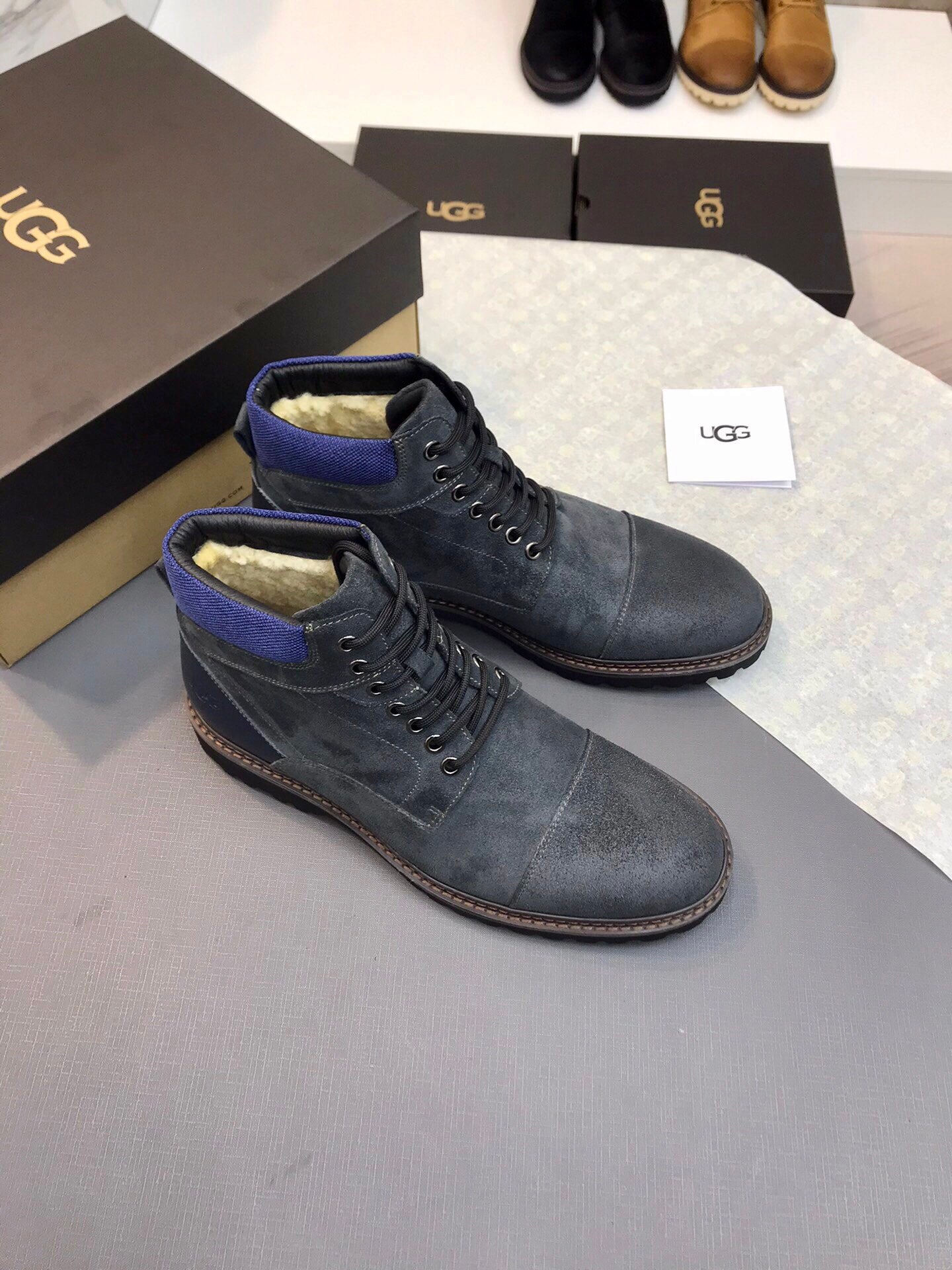 UGG-055Shoes