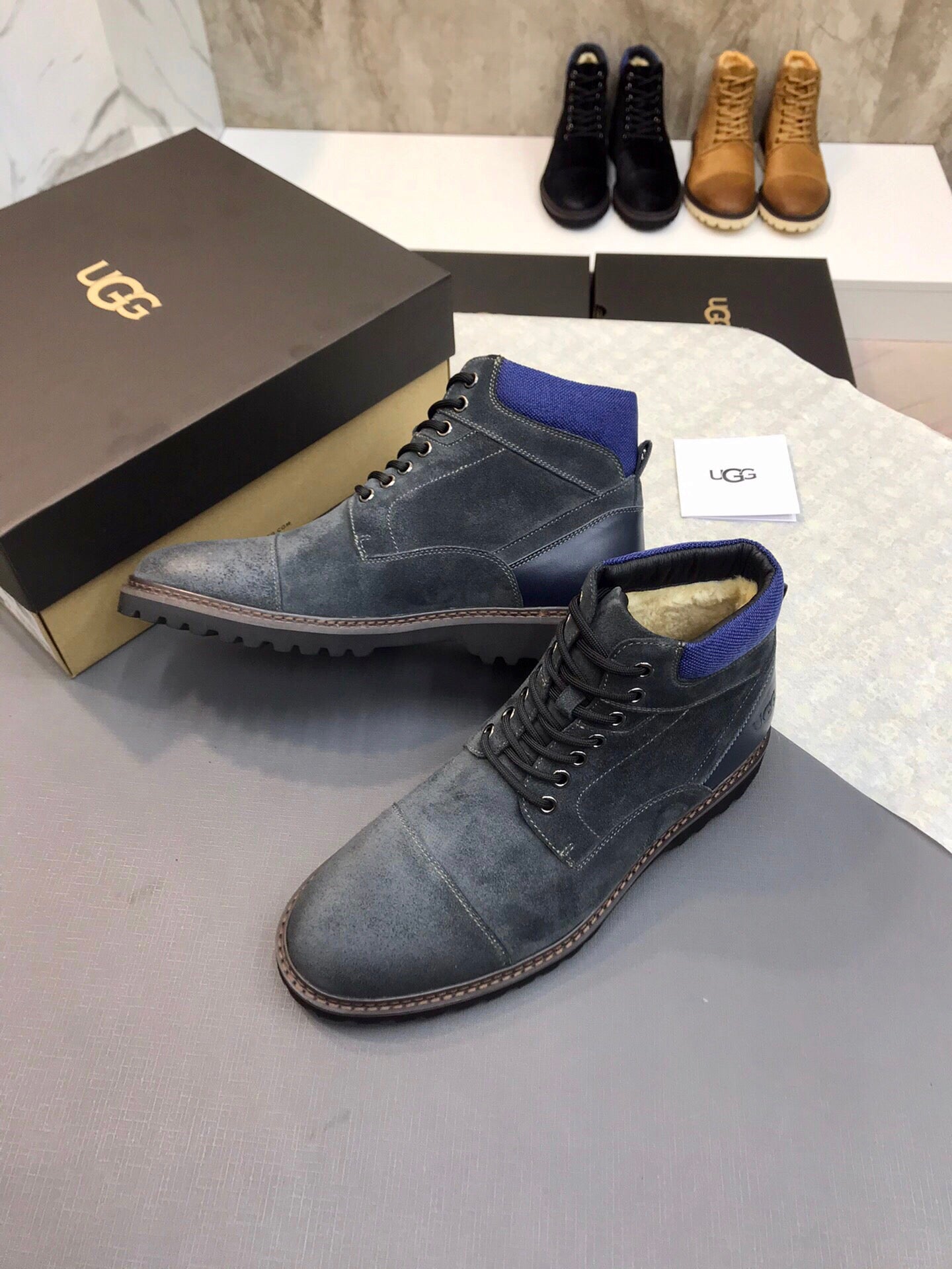UGG-055Shoes
