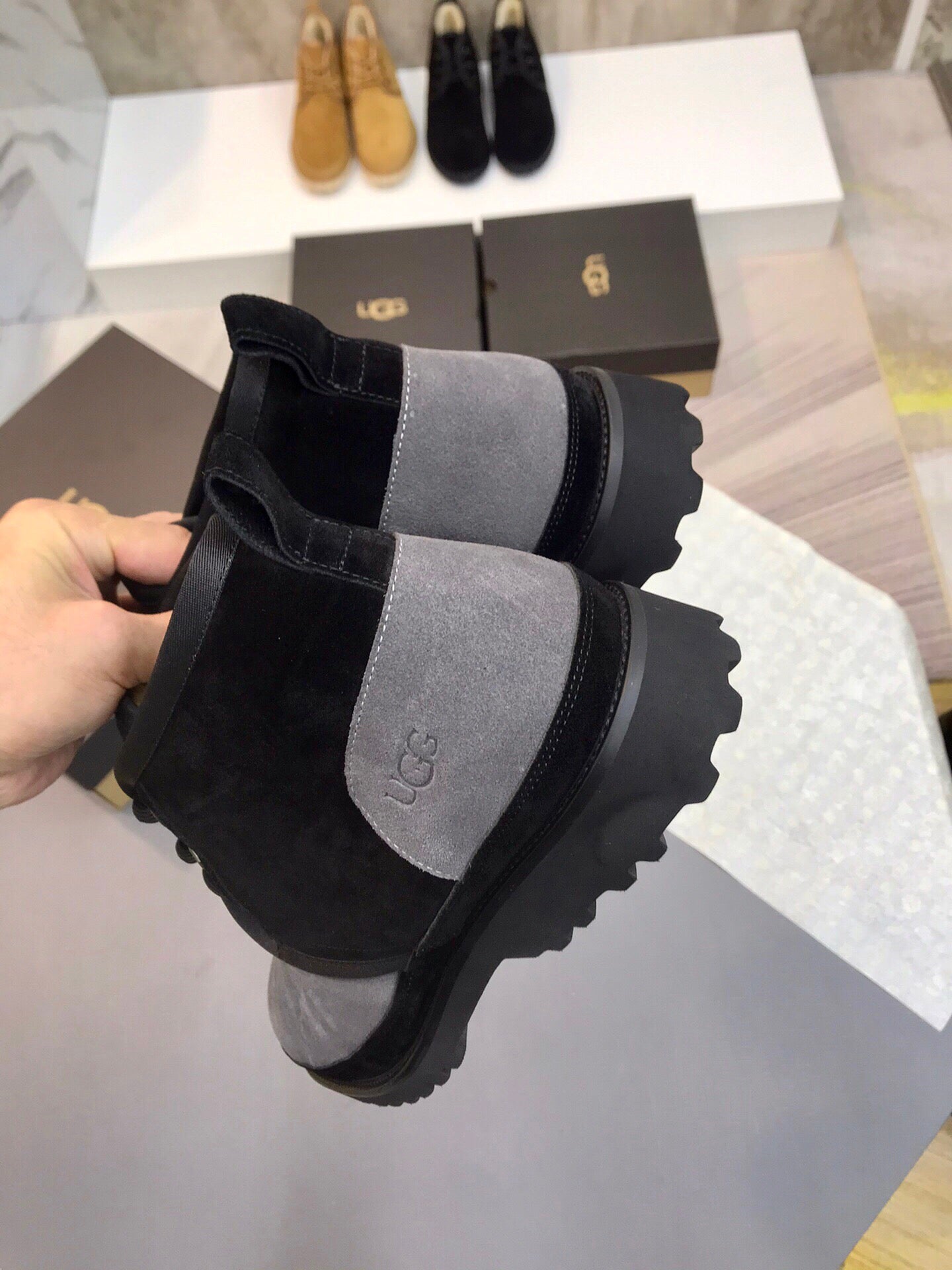 UGG-057Shoes