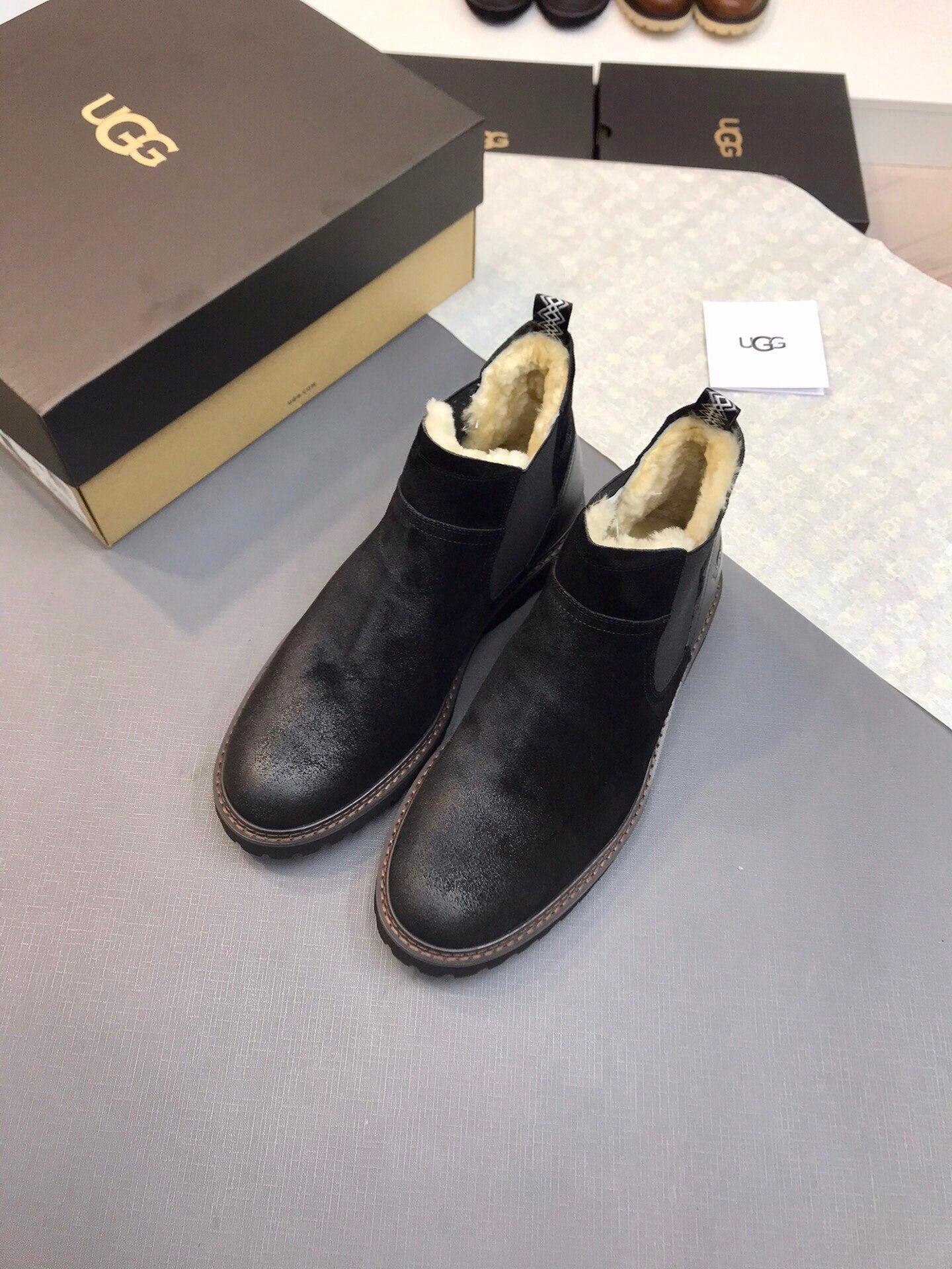 UGG-060Shoes