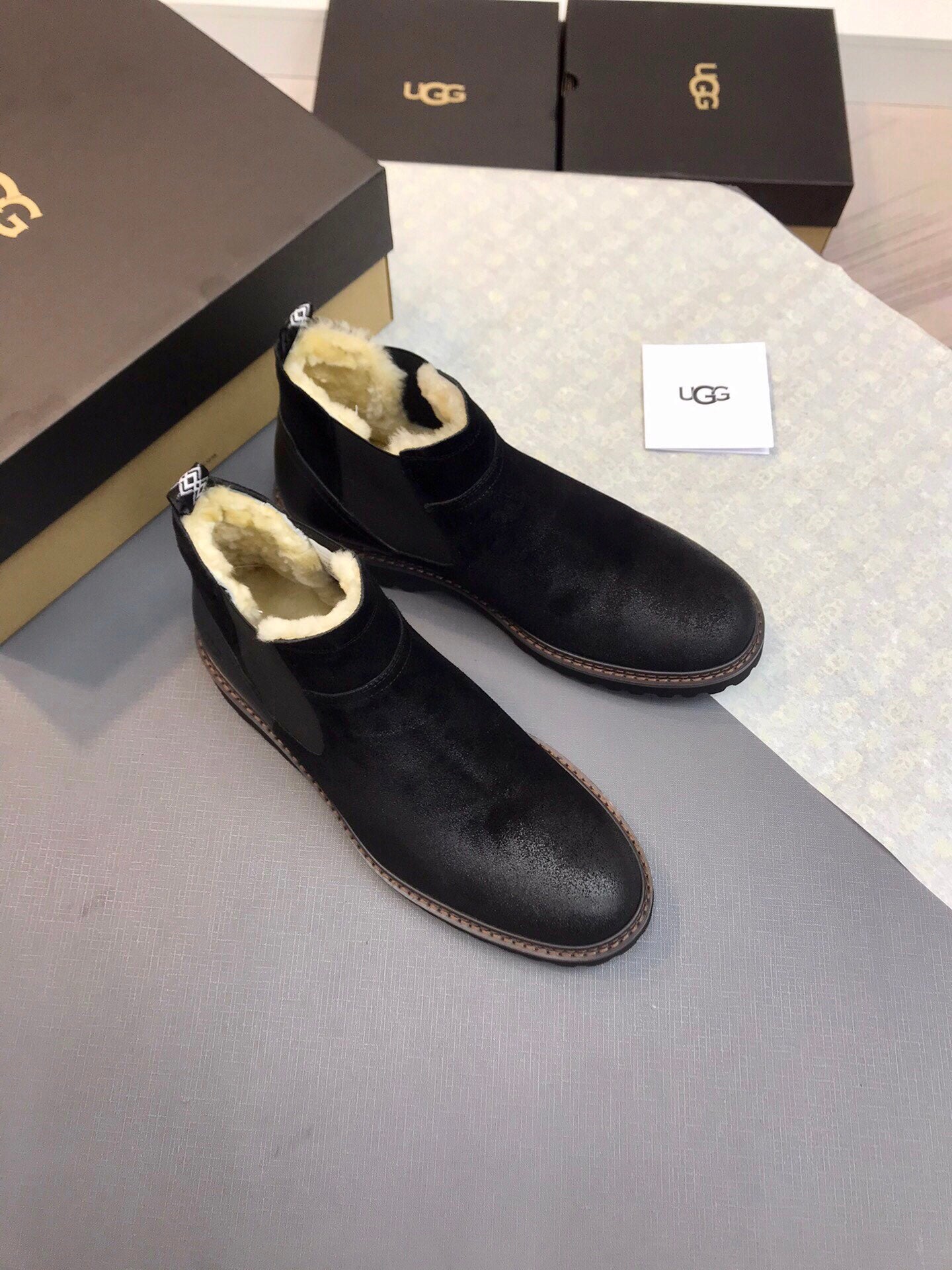 UGG-060Shoes