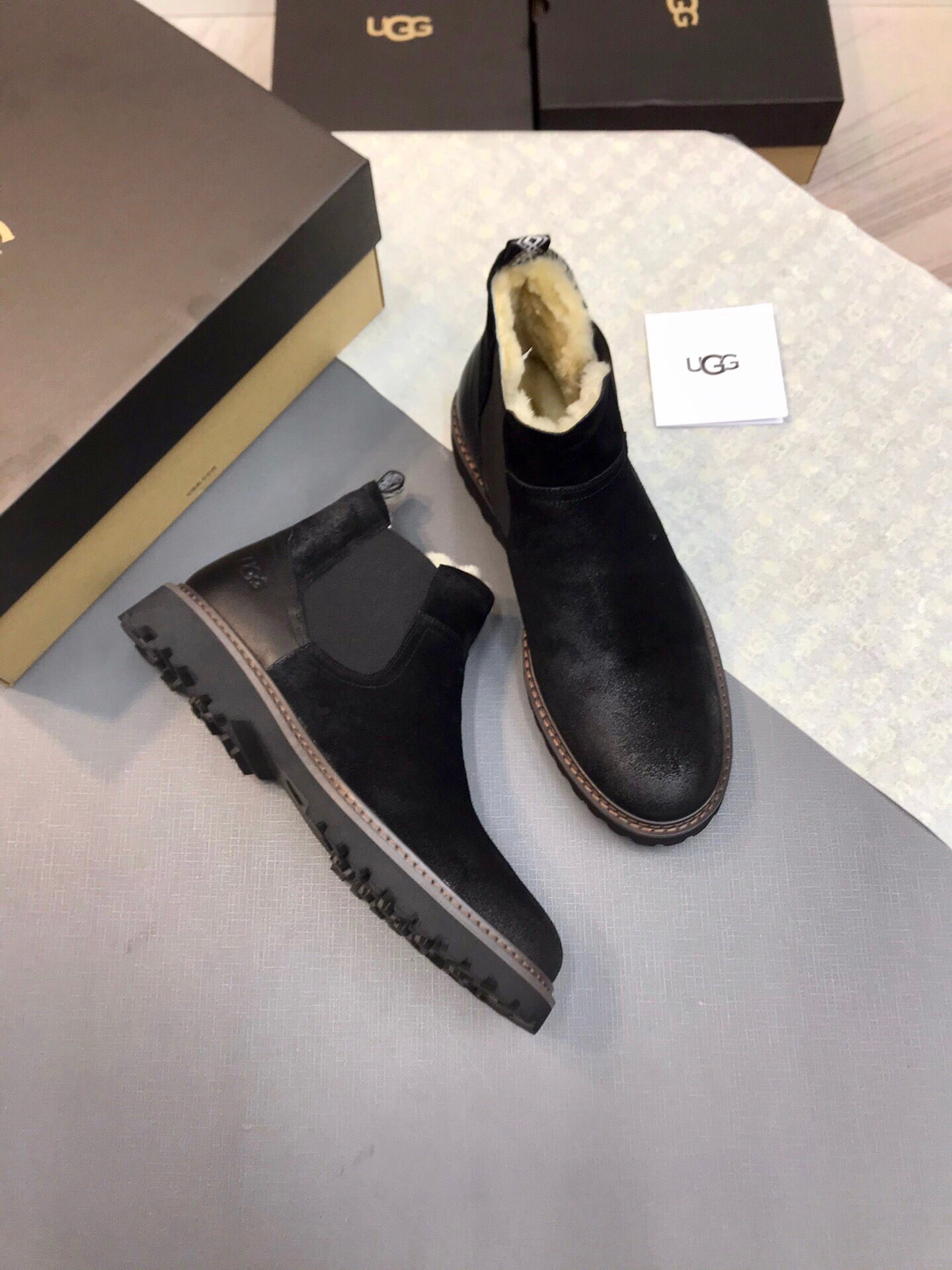 UGG-060Shoes