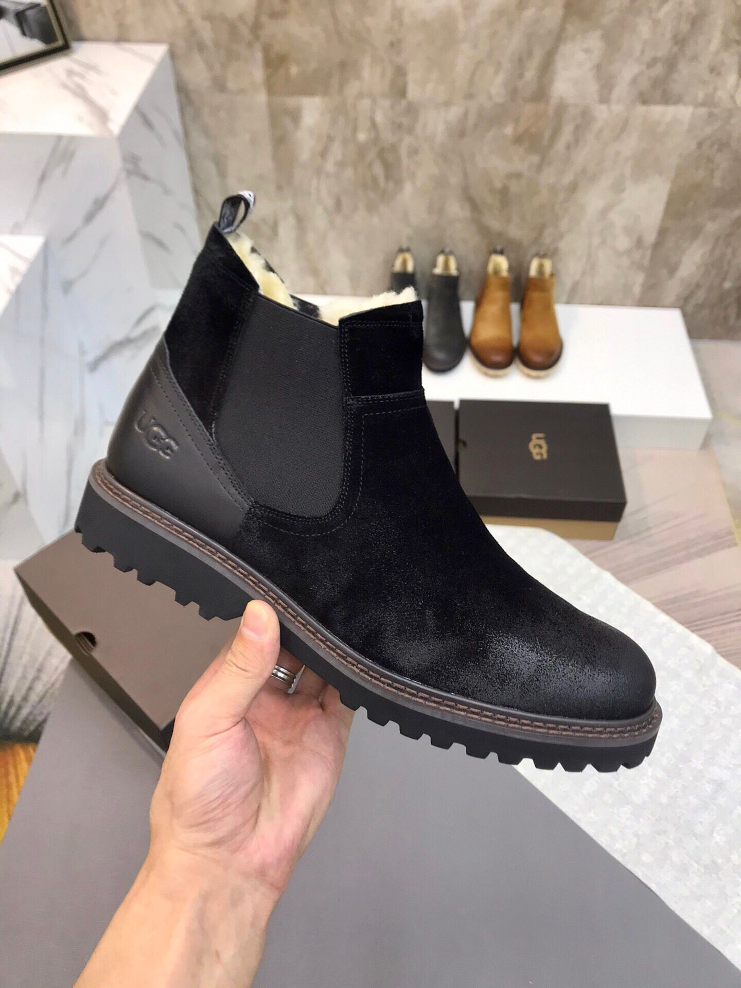 UGG-060Shoes