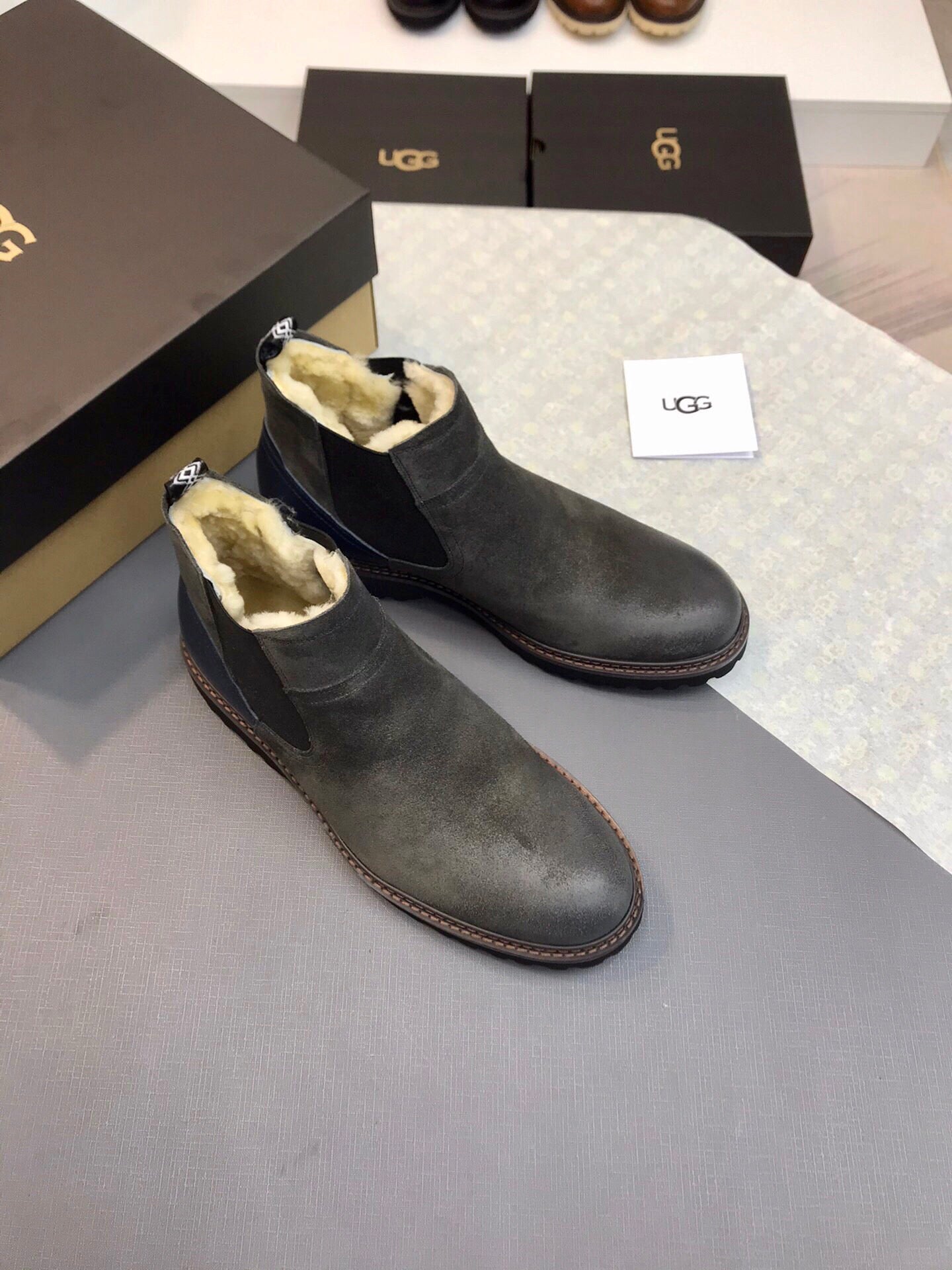 UGG-061Shoes