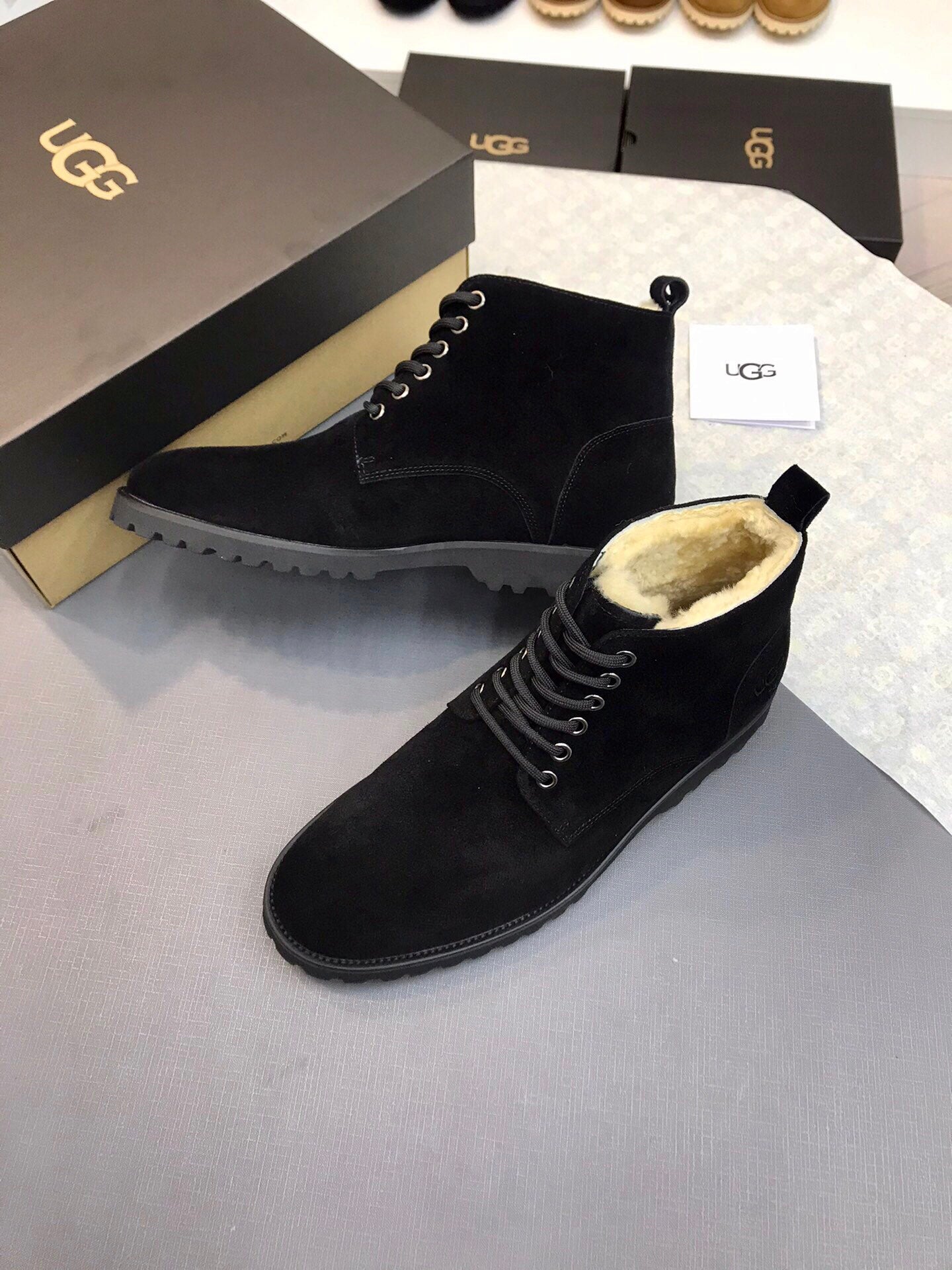 UGG-063Shoes