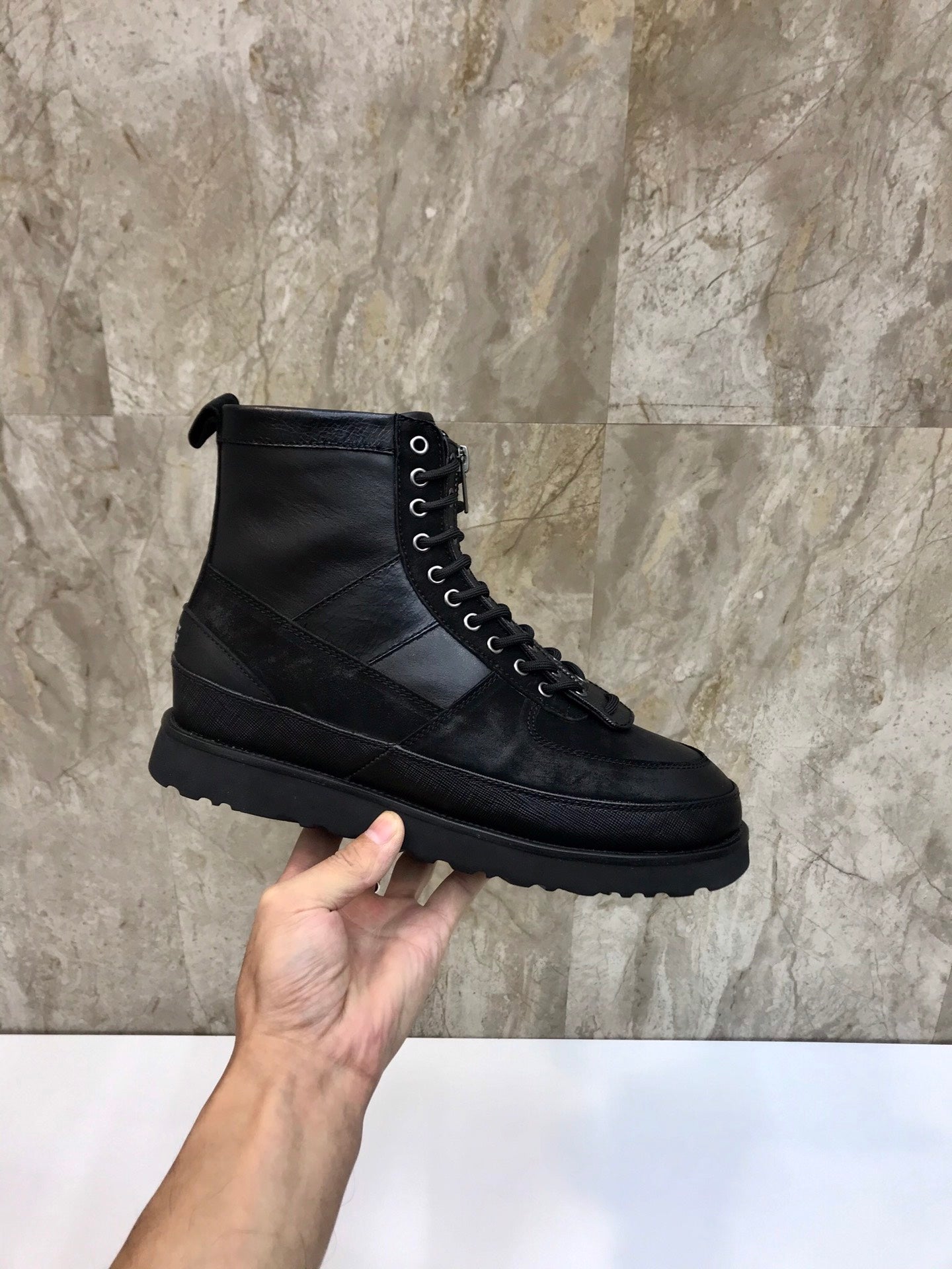 UGG-068Shoes