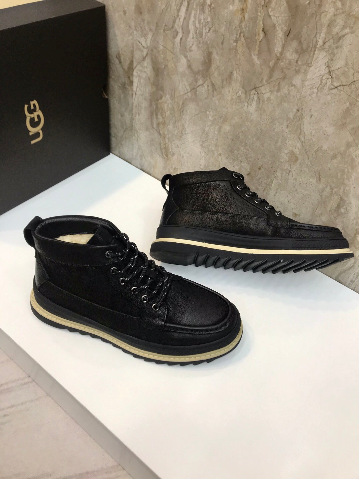 UGG-069Shoes