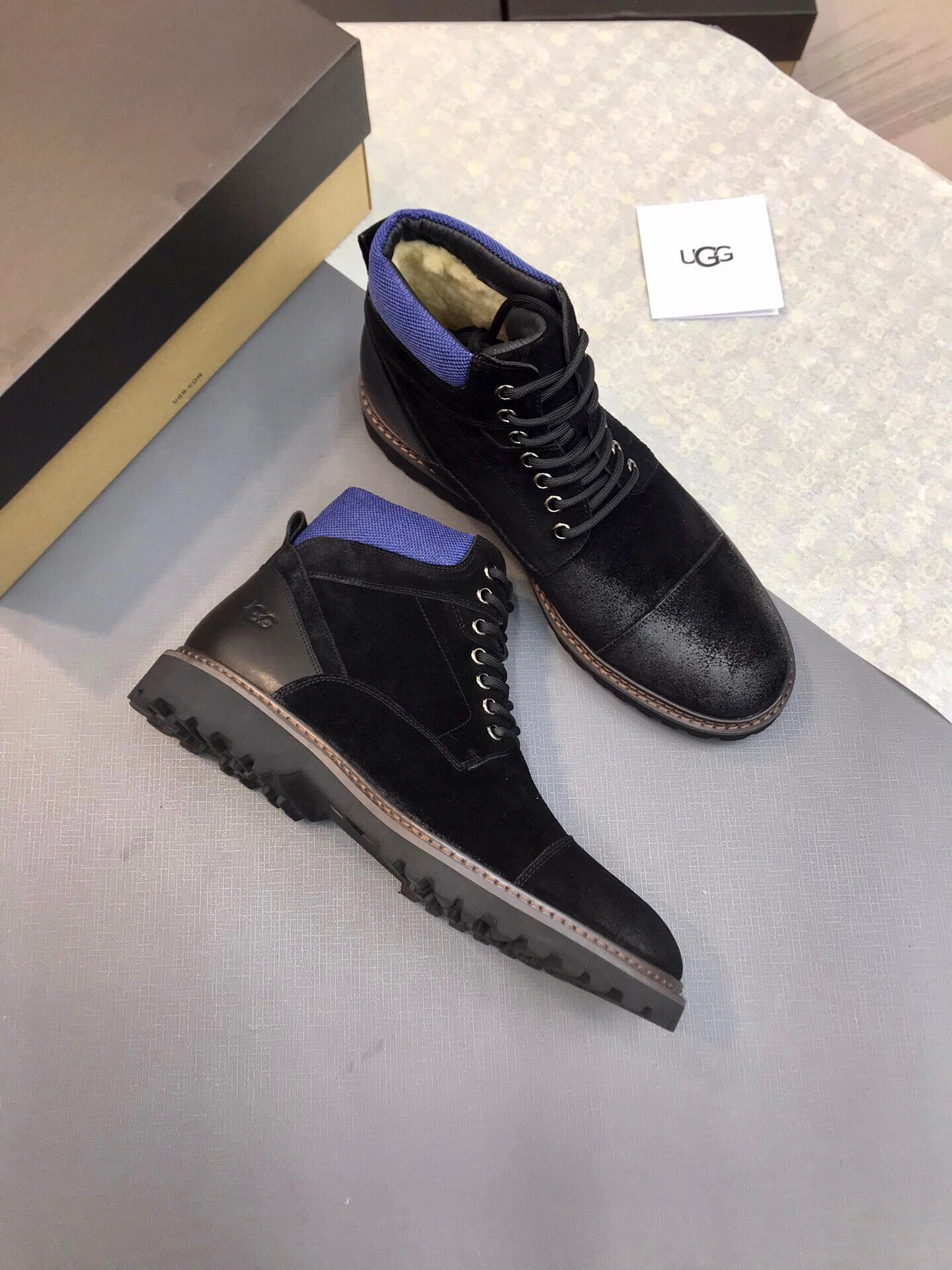UGG-056Shoes
