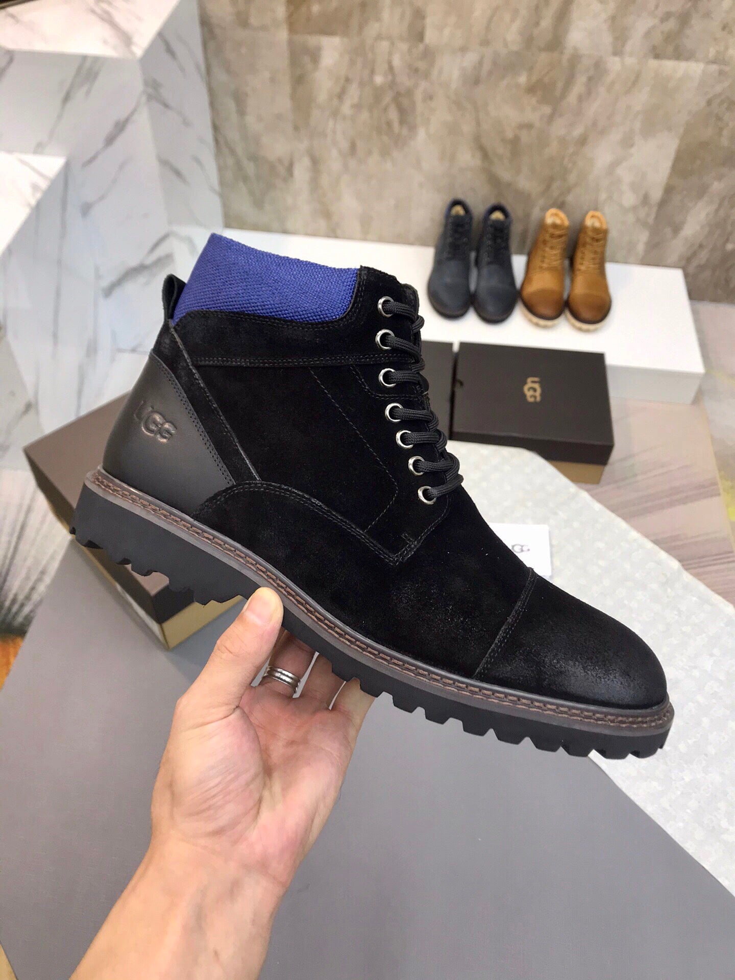 UGG-056Shoes