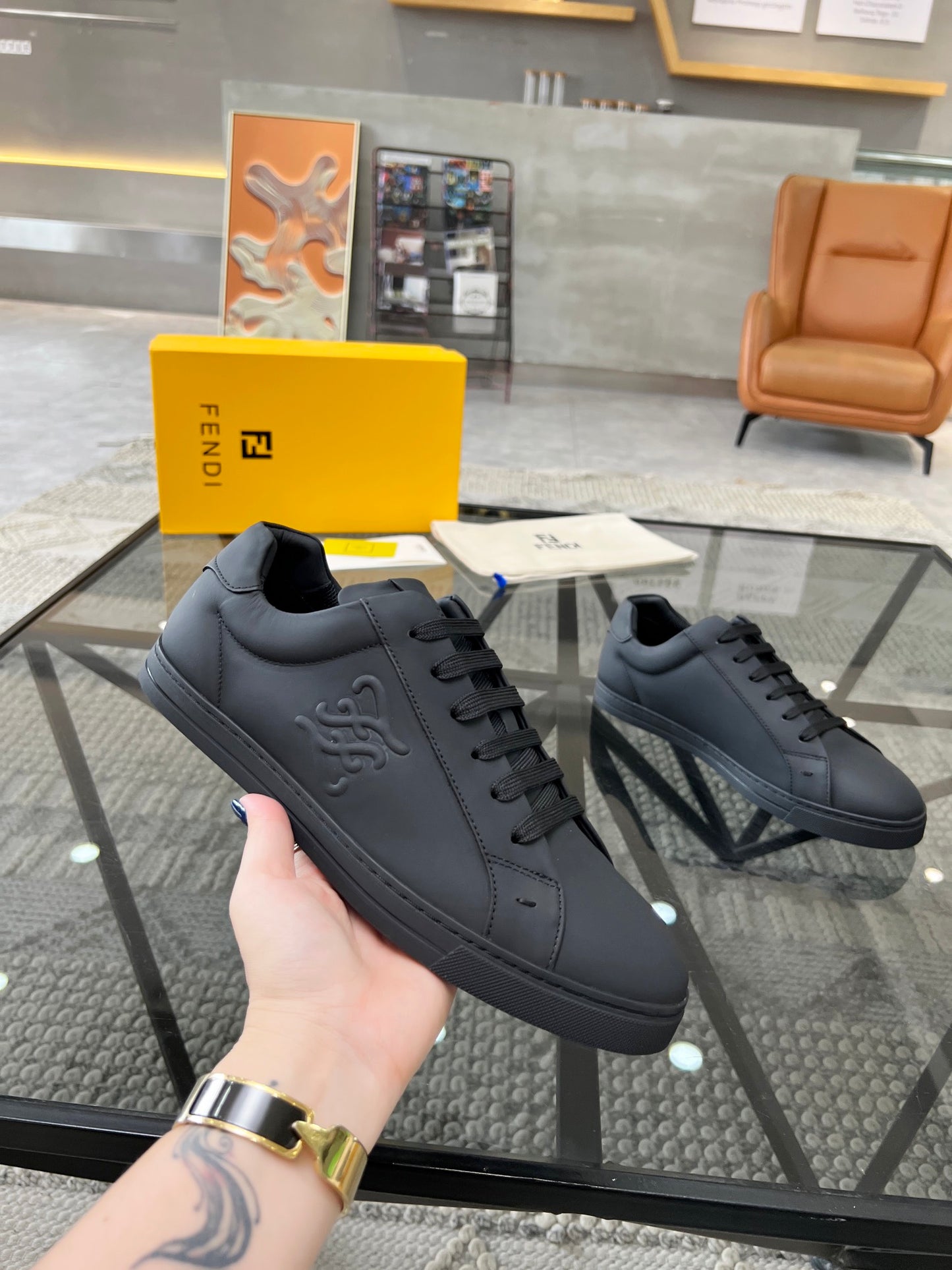 Fendi-001Shoes