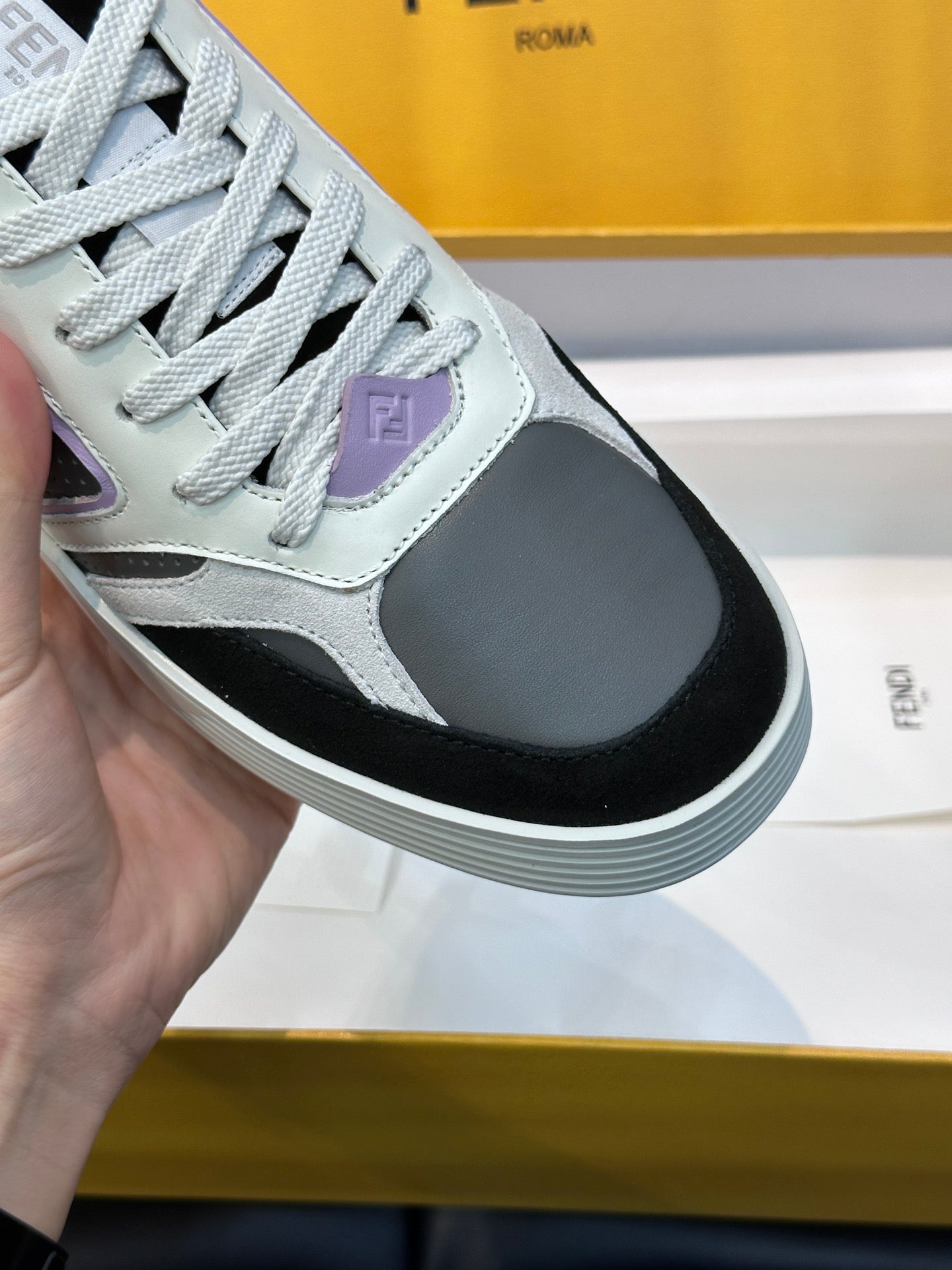 Fendi-007Shoes