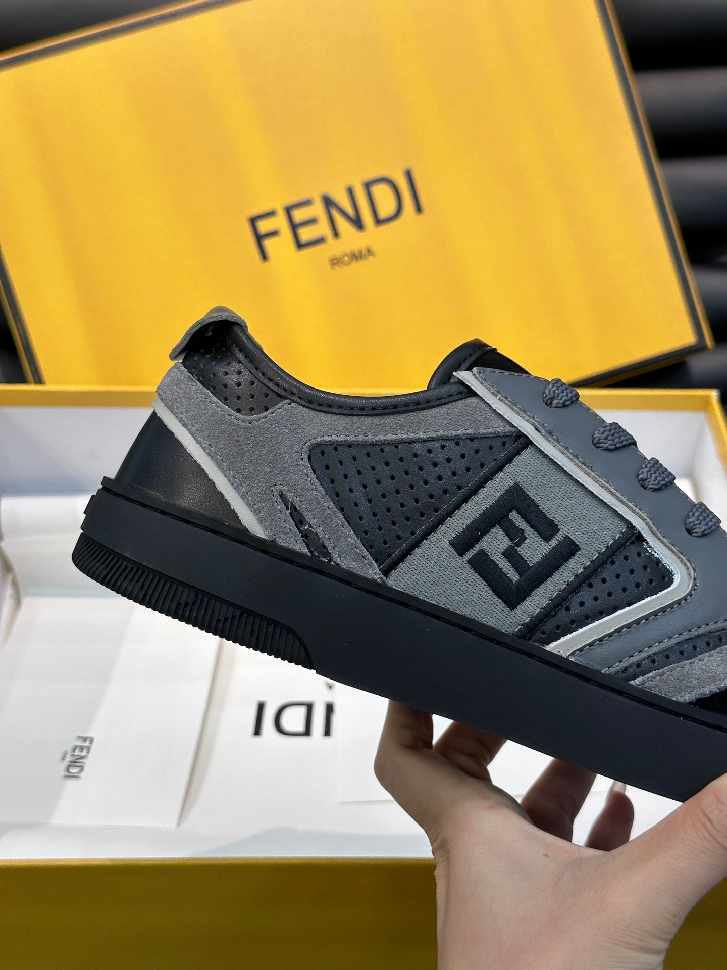 Fendi-005Shoes