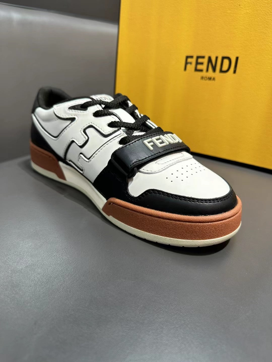 Fendi-008Shoes