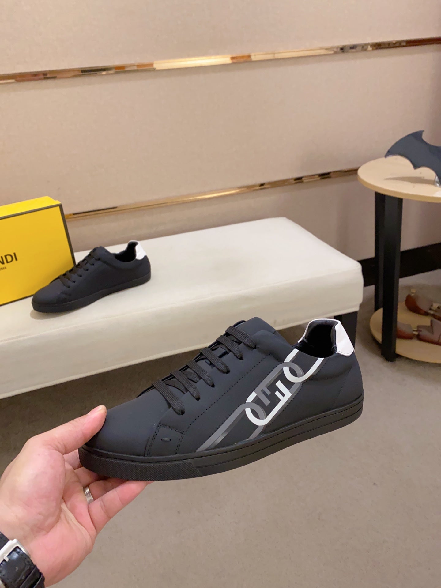 Fendi-013Shoes