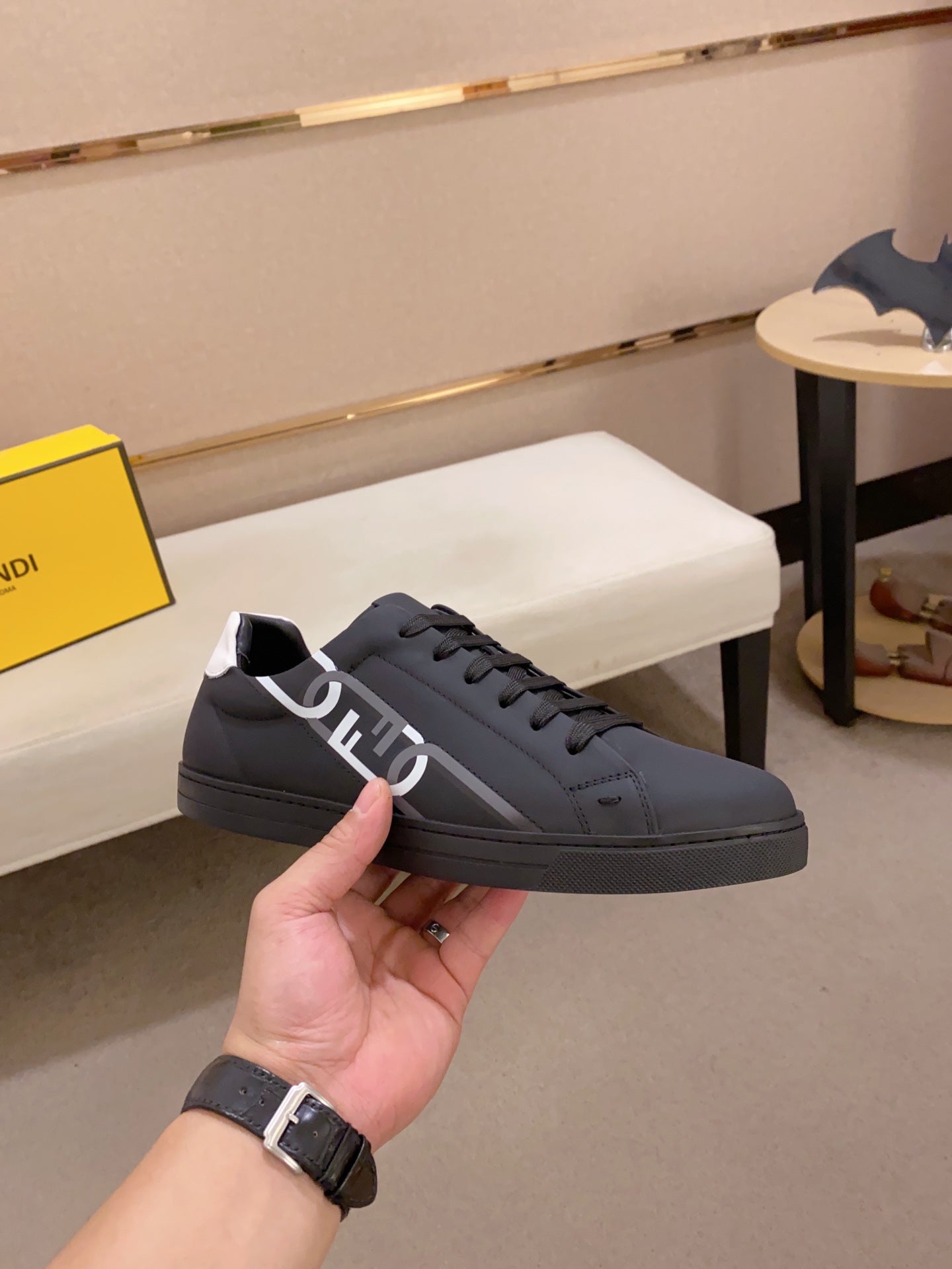 Fendi-013Shoes