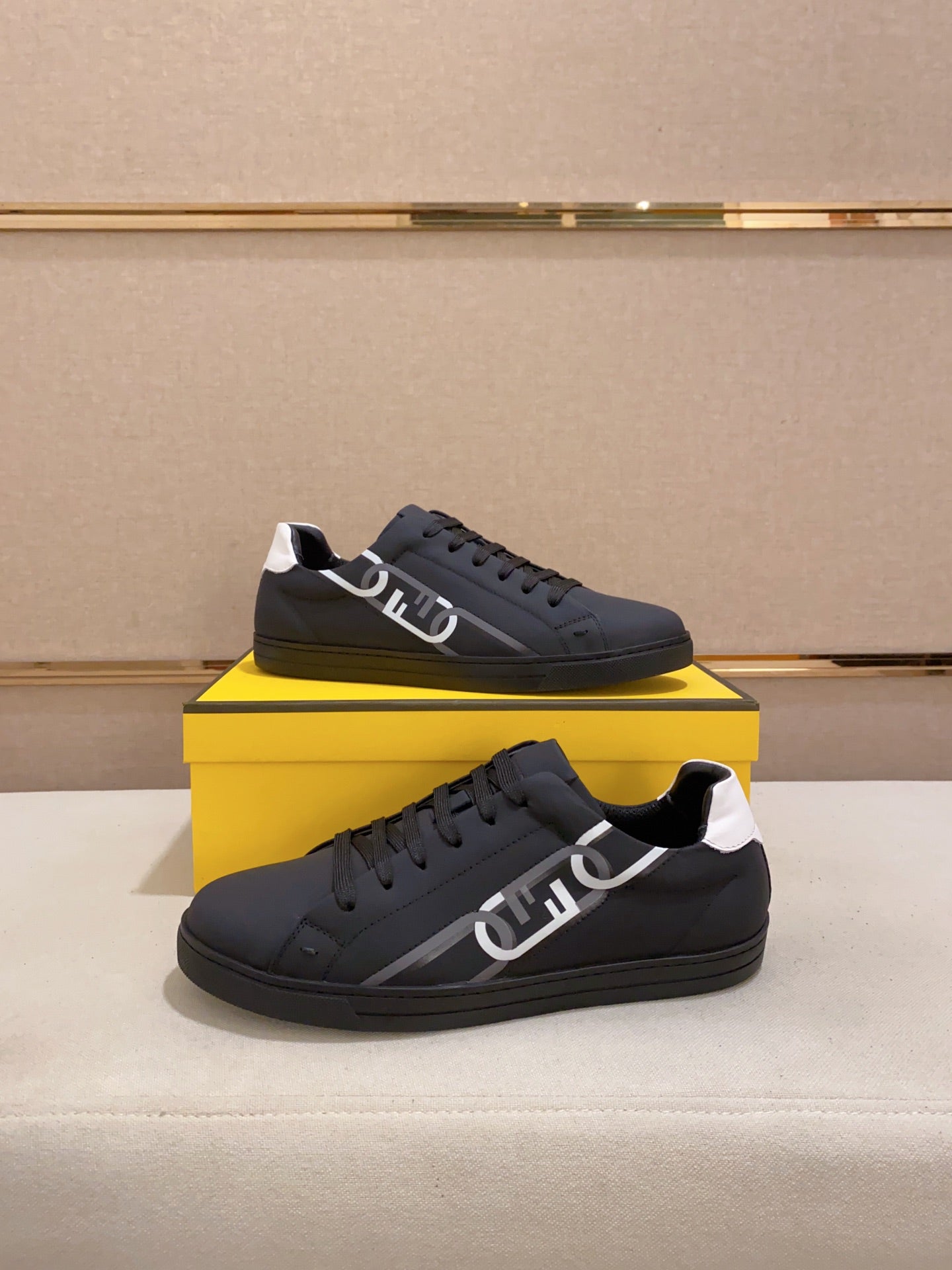 Fendi-013Shoes