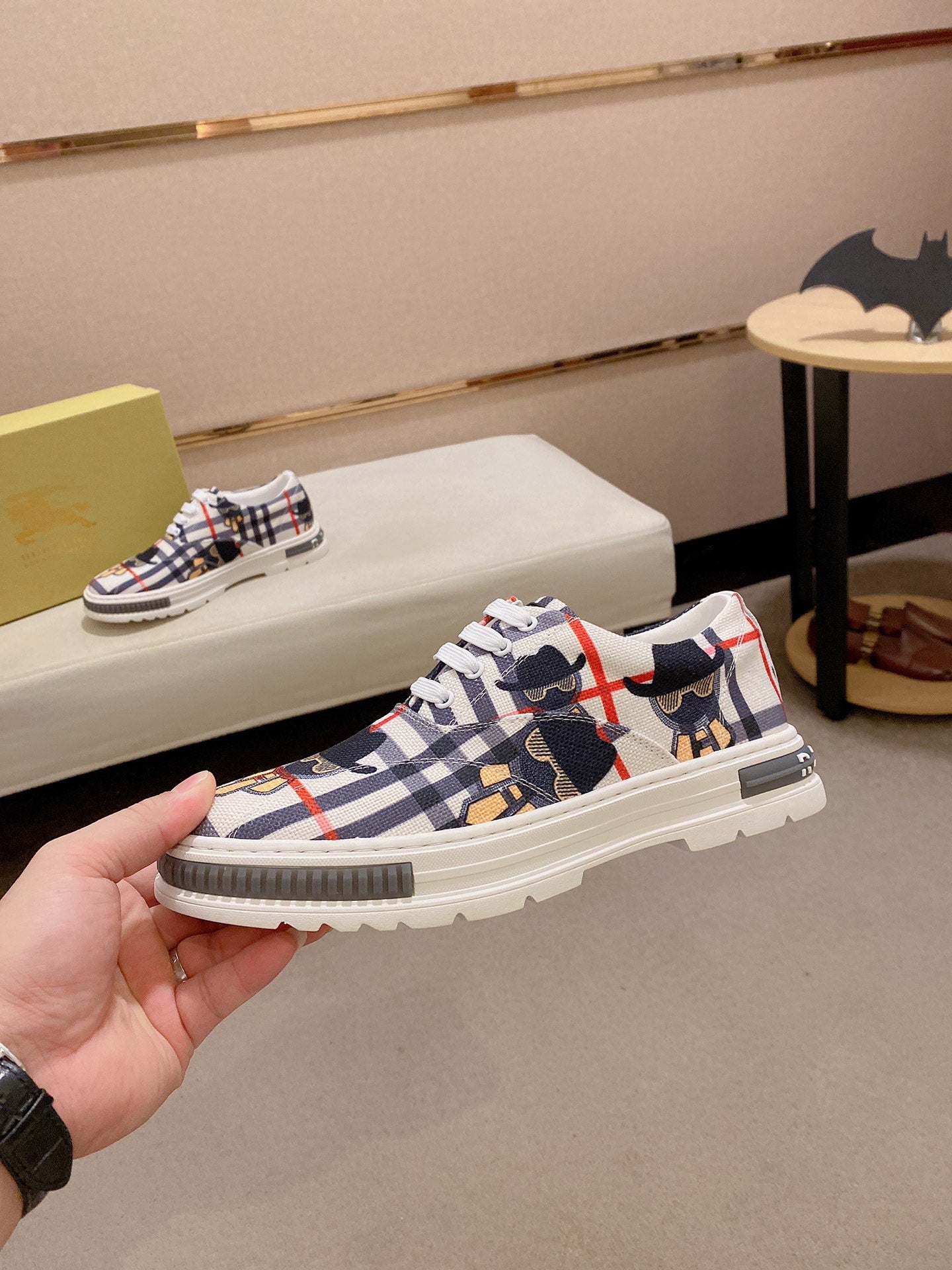 Fendi-017Shoes