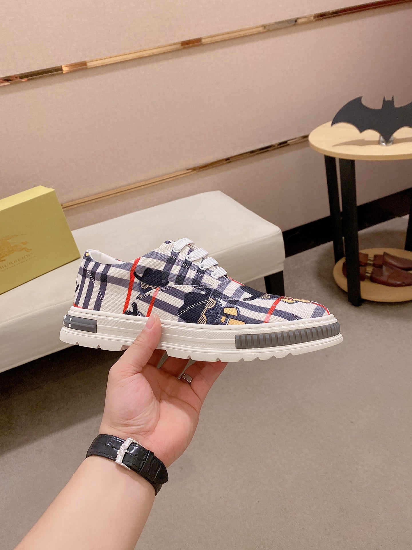 Fendi-017Shoes