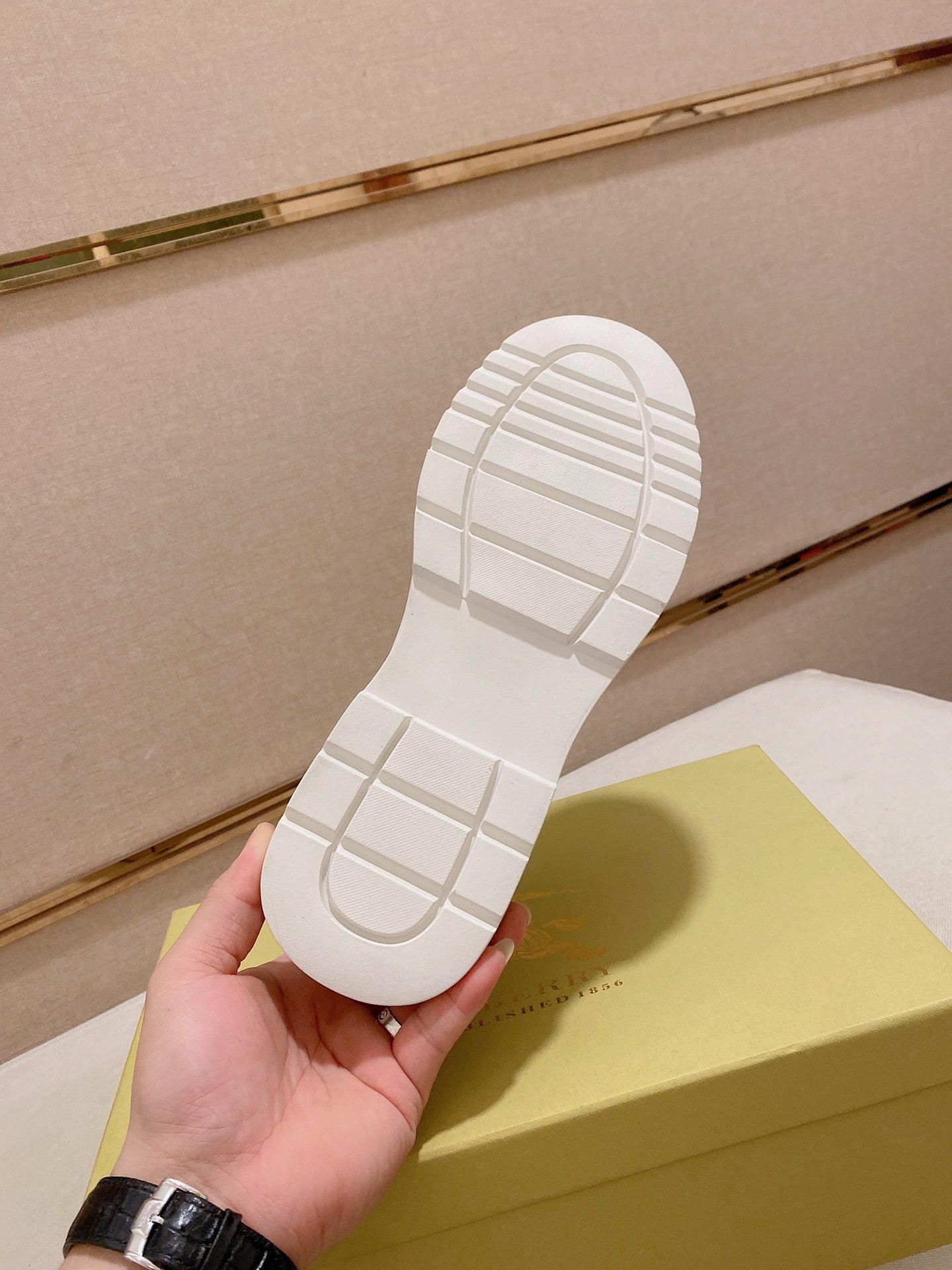 Fendi-017Shoes