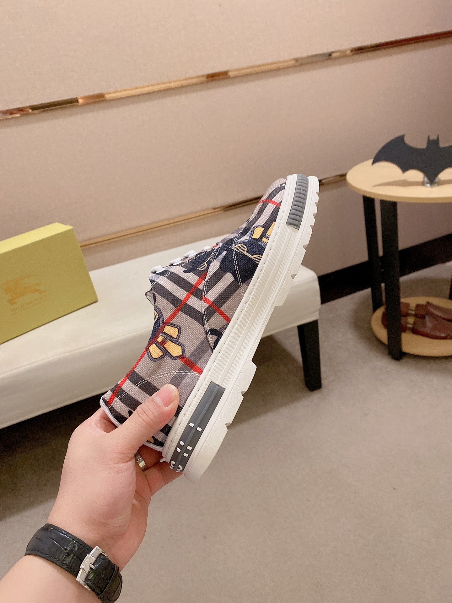 Fendi-018Shoes