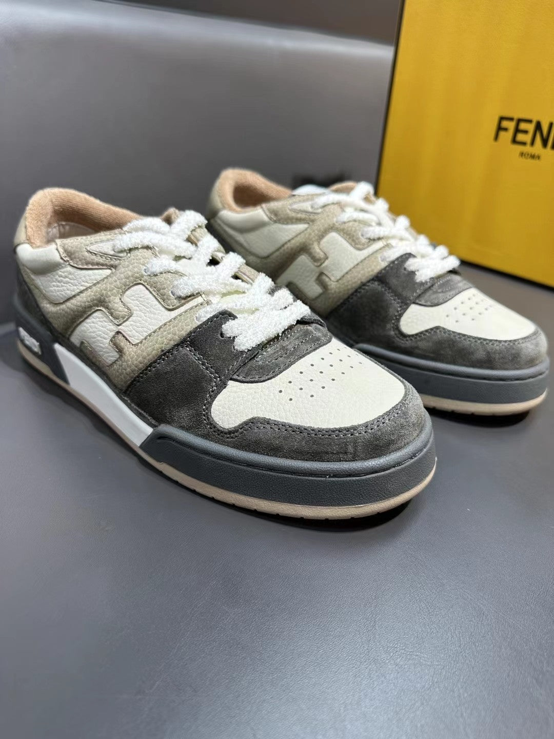 Fendi-027Shoes