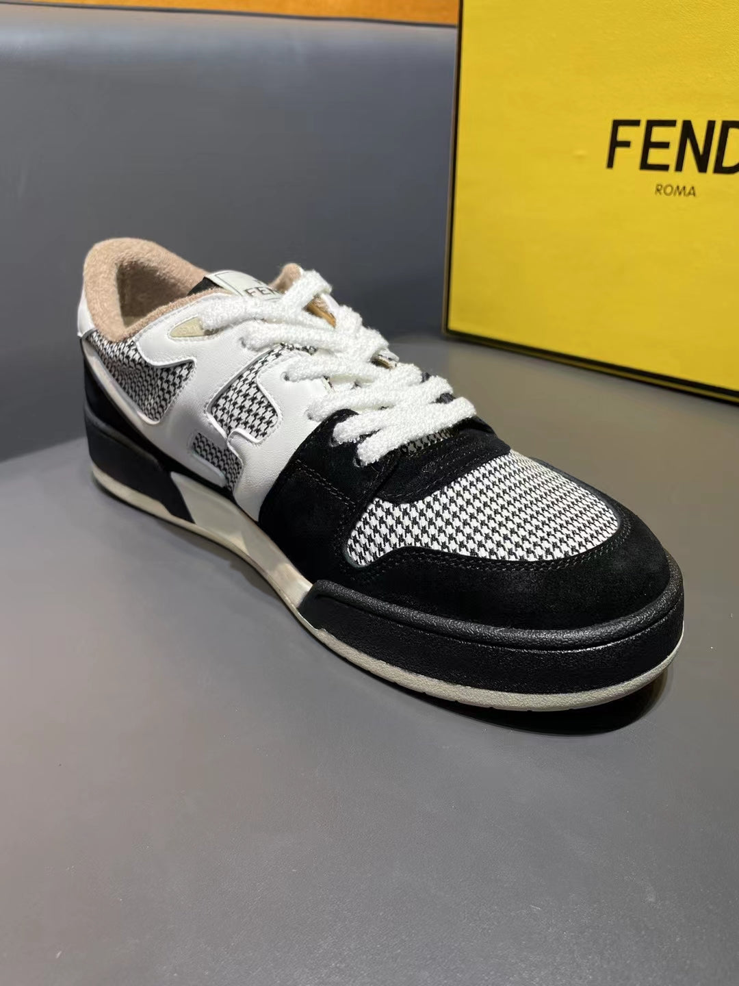 Fendi-028Shoes